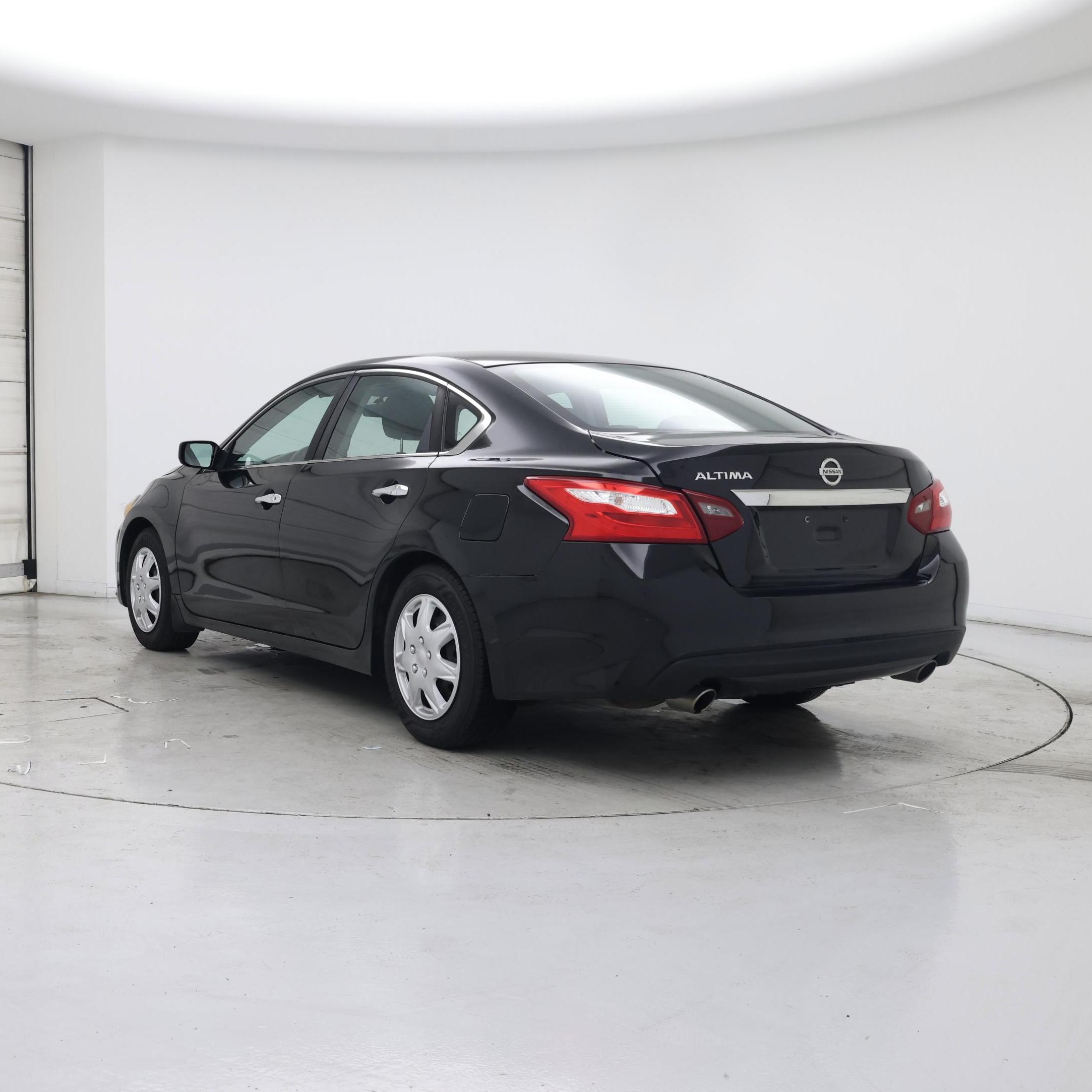 Thumbnail: 2016 Nissan Altima - 2
