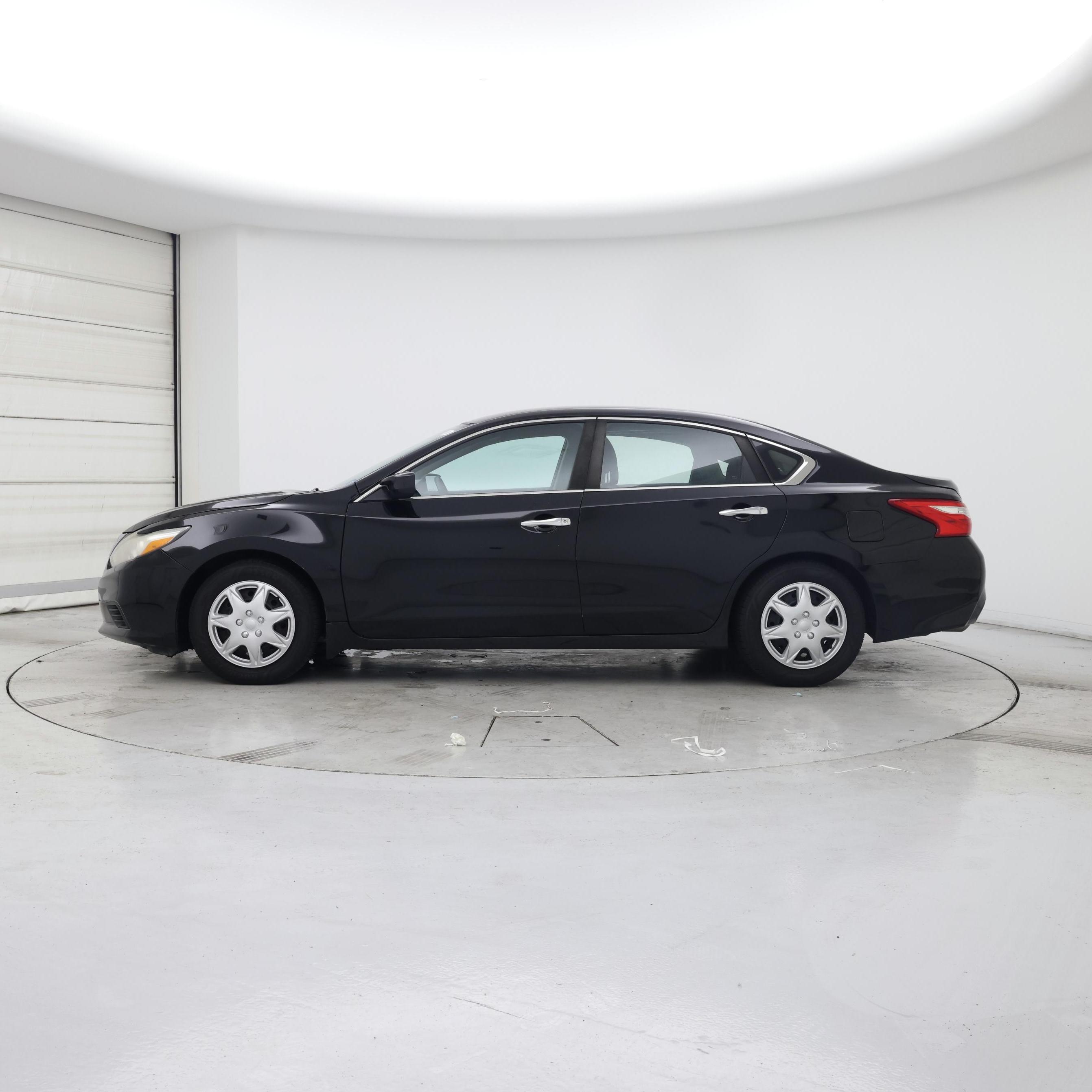 Thumbnail: 2016 Nissan Altima - 3