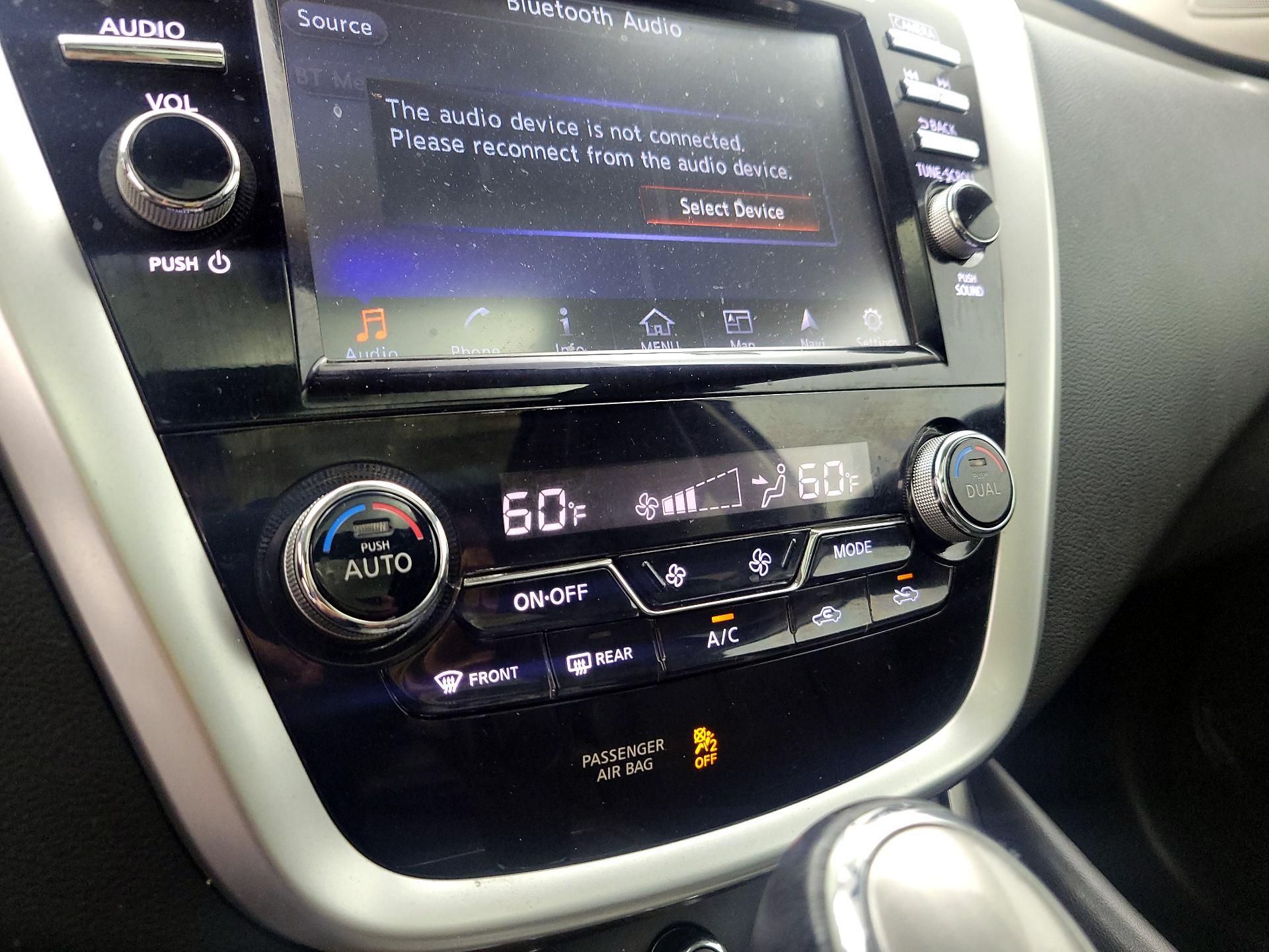 Thumbnail: 2015 Nissan Murano - 17