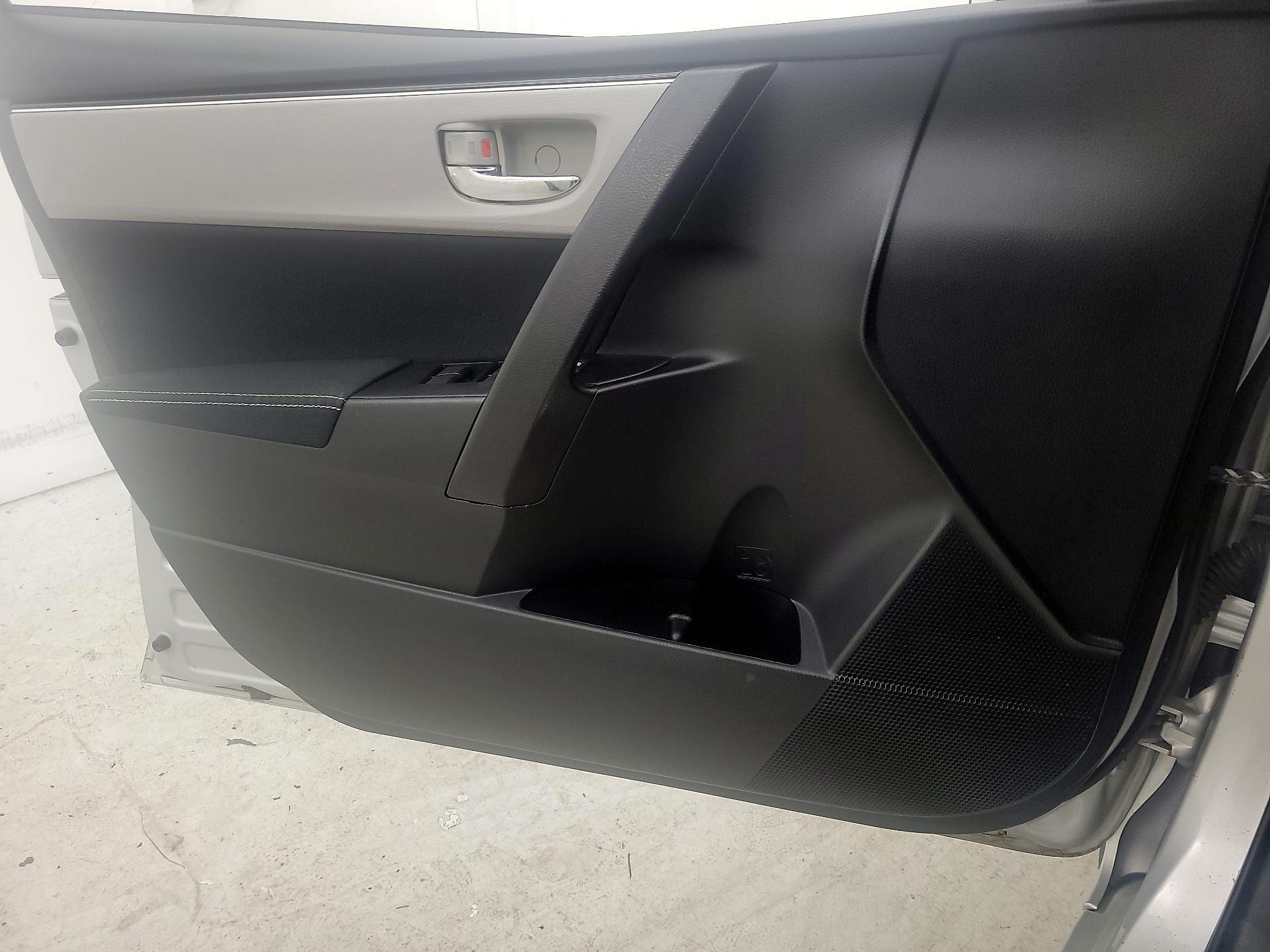 Thumbnail: 2018 Toyota Corolla - 12