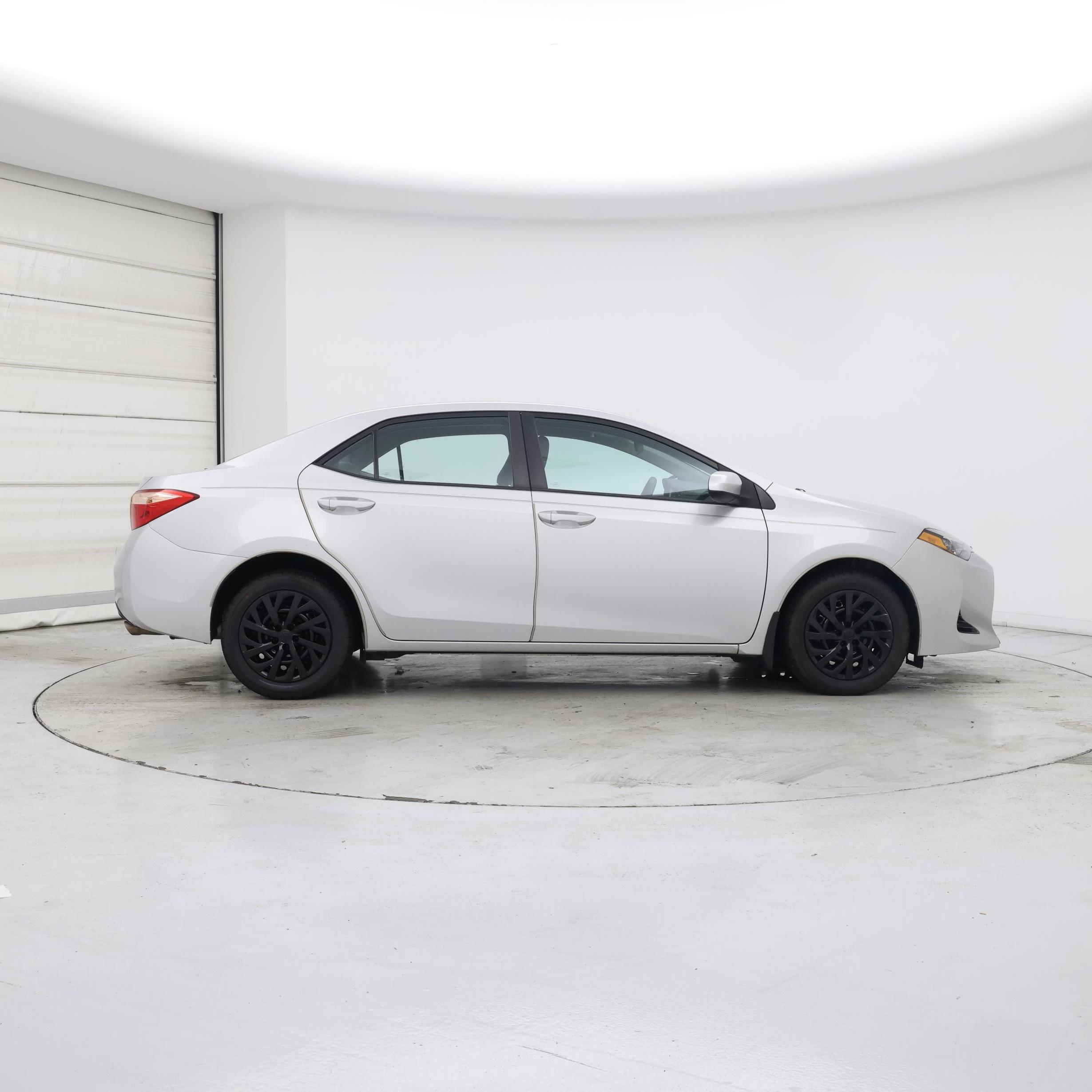 Thumbnail: 2018 Toyota Corolla - 7