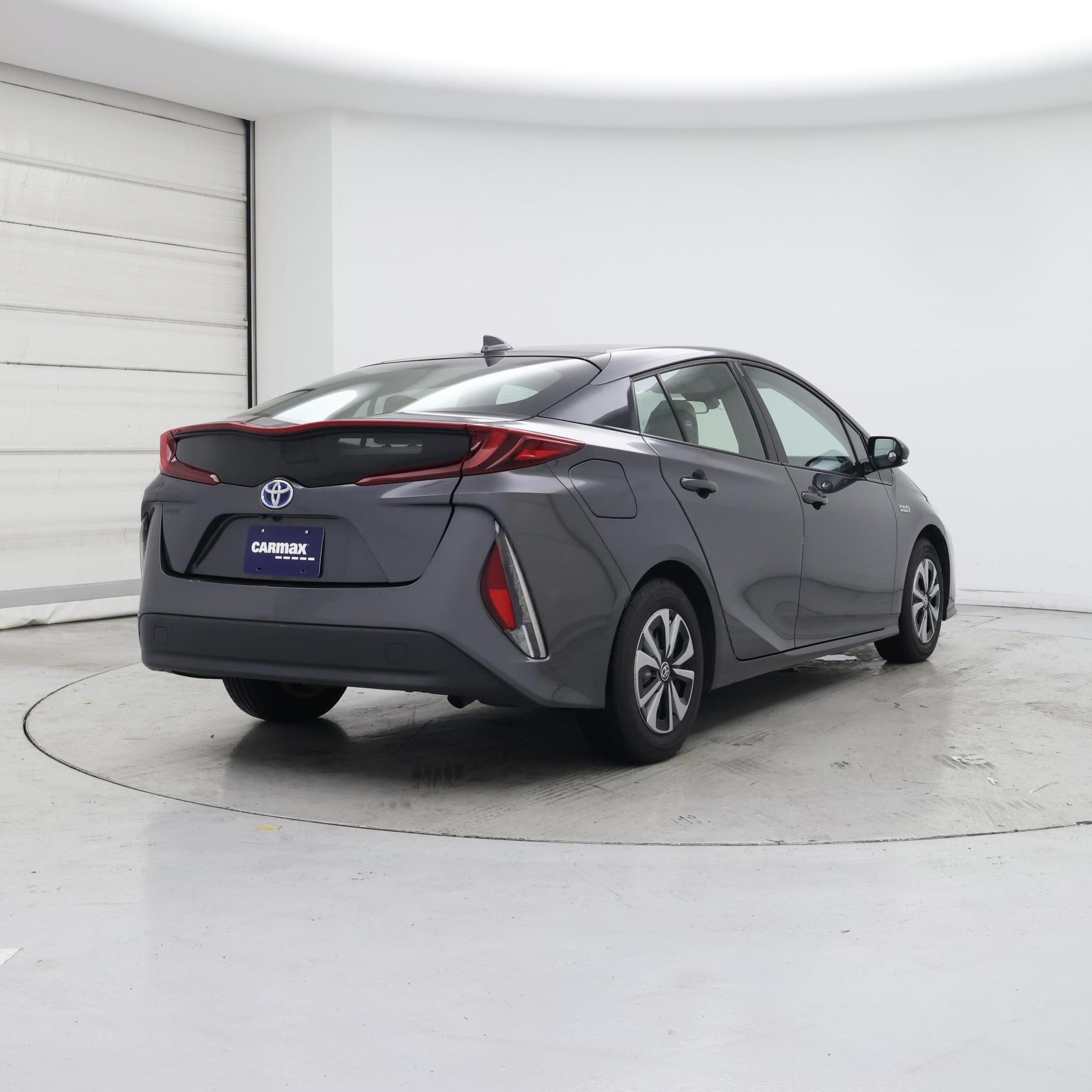 Thumbnail: 2018 Toyota Prius Prime - 8