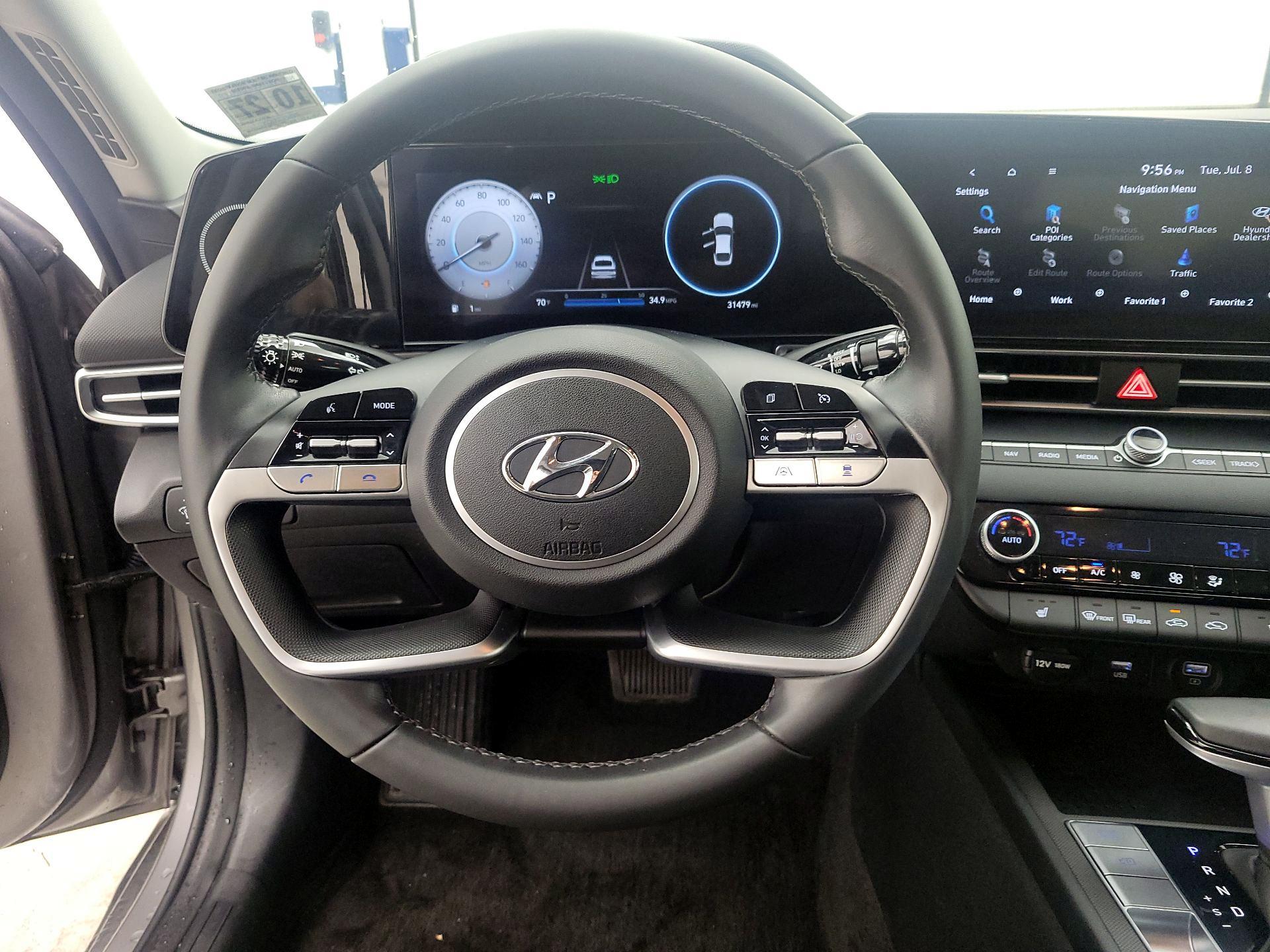 Thumbnail: 2023 Hyundai Elantra - 10