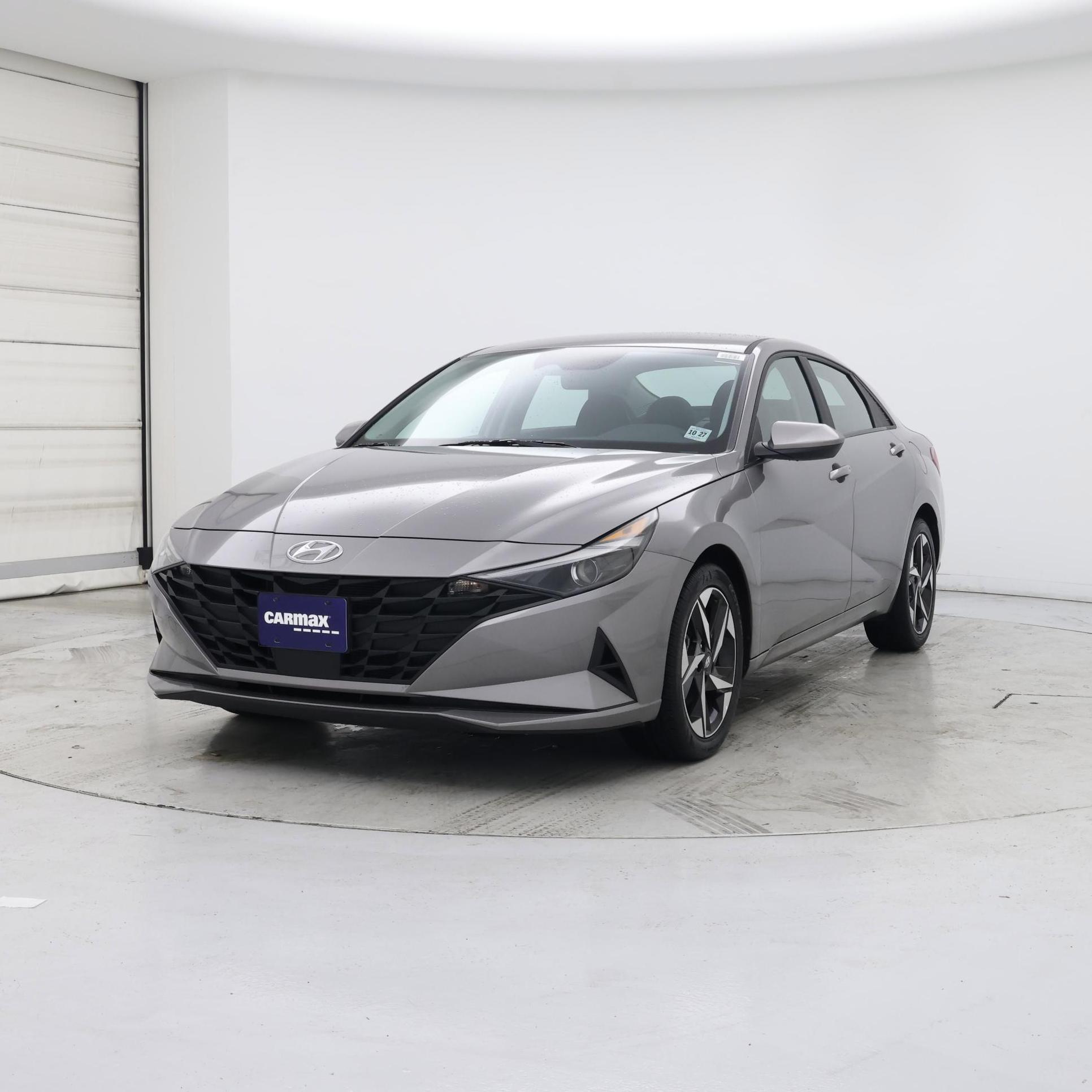 Thumbnail: 2023 Hyundai Elantra - 4