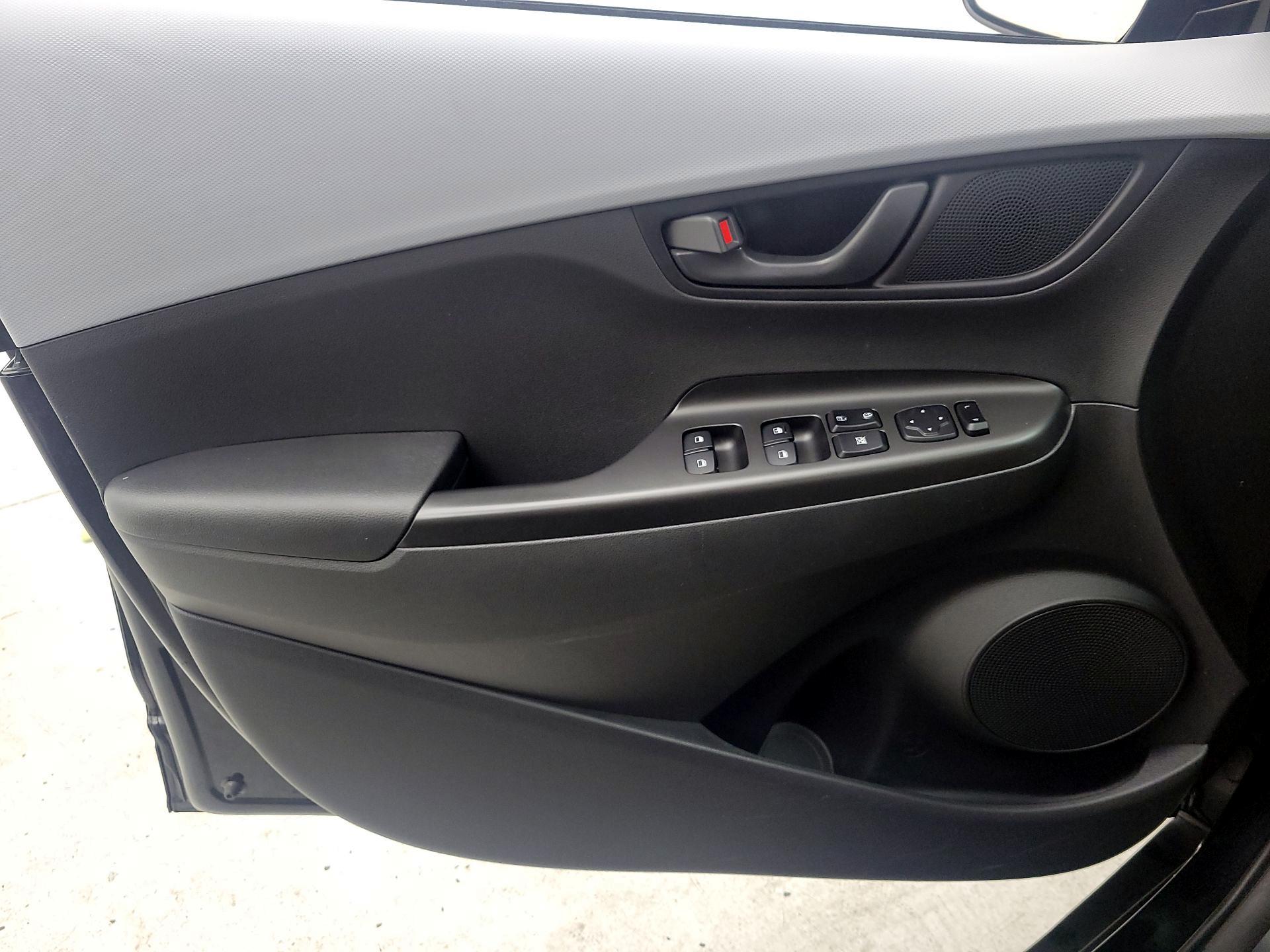 Thumbnail: 2020 Hyundai Kona - 12