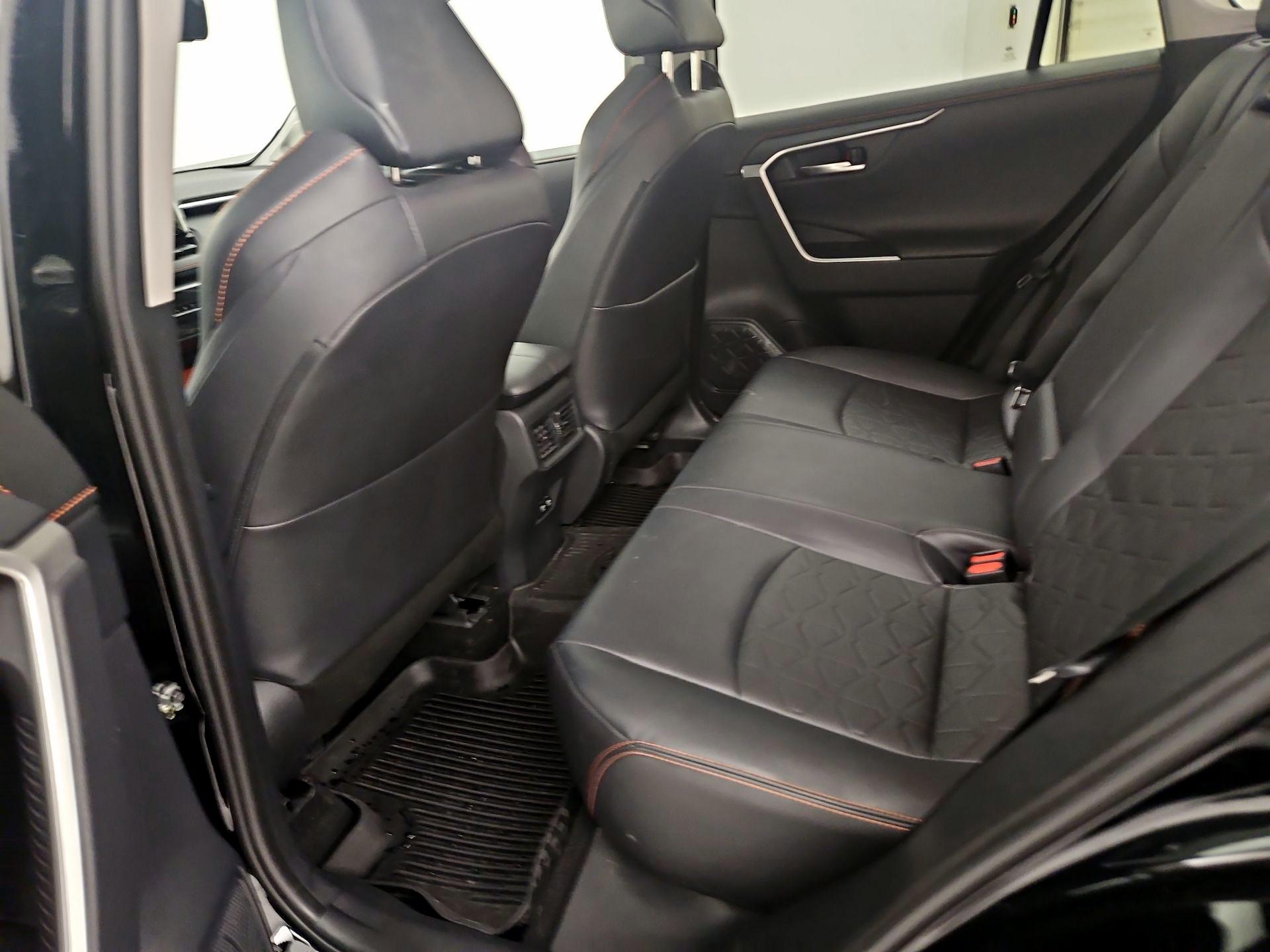 Thumbnail: 2019 Toyota RAV4 - 20