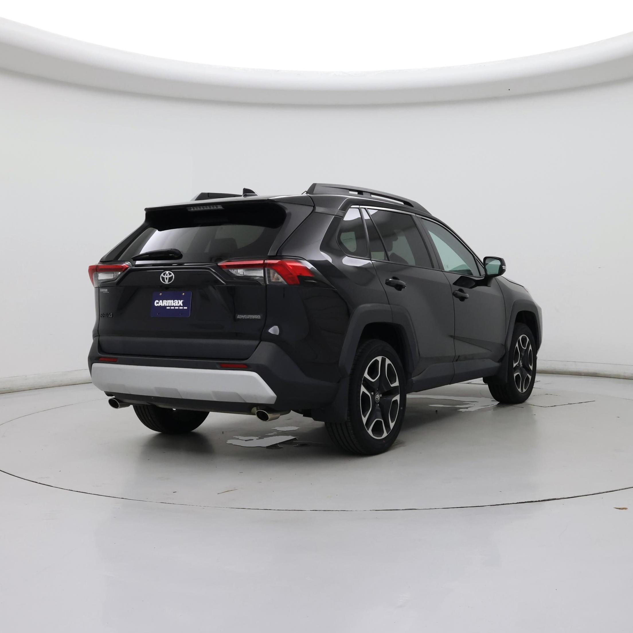Thumbnail: 2019 Toyota RAV4 - 8