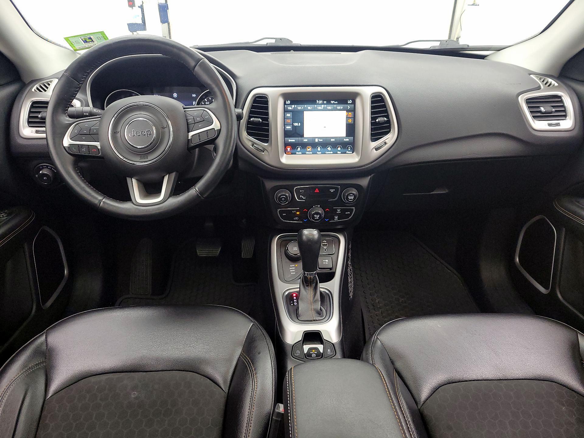Thumbnail: 2018 Jeep Compass - 9