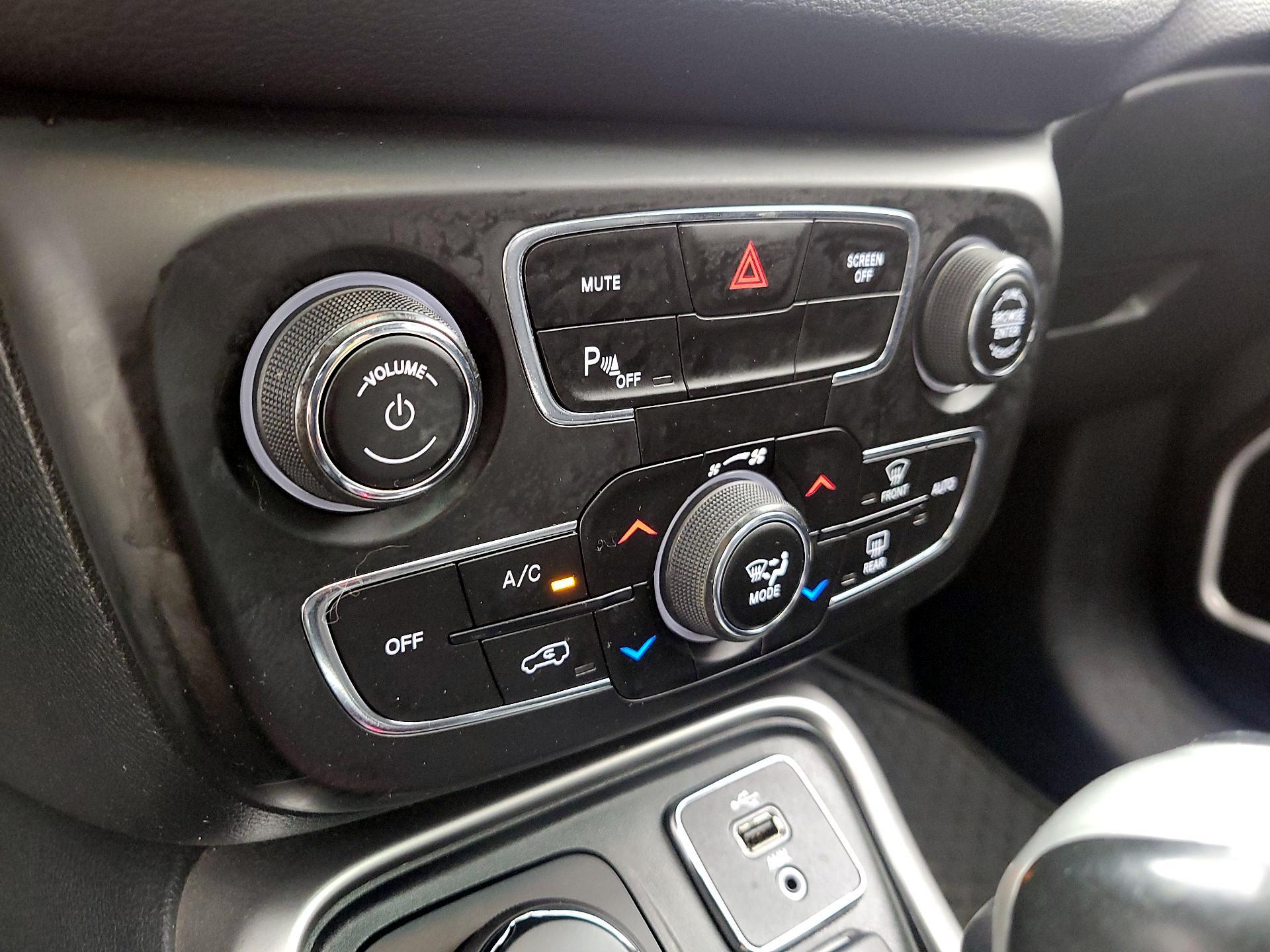 Thumbnail: 2018 Jeep Compass - 16