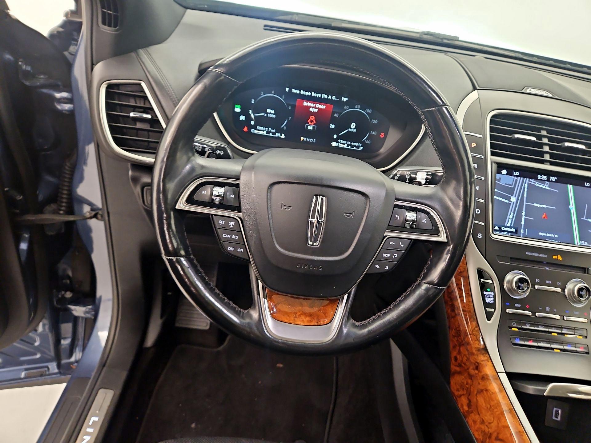 Thumbnail: 2019 Lincoln Nautilus - 10