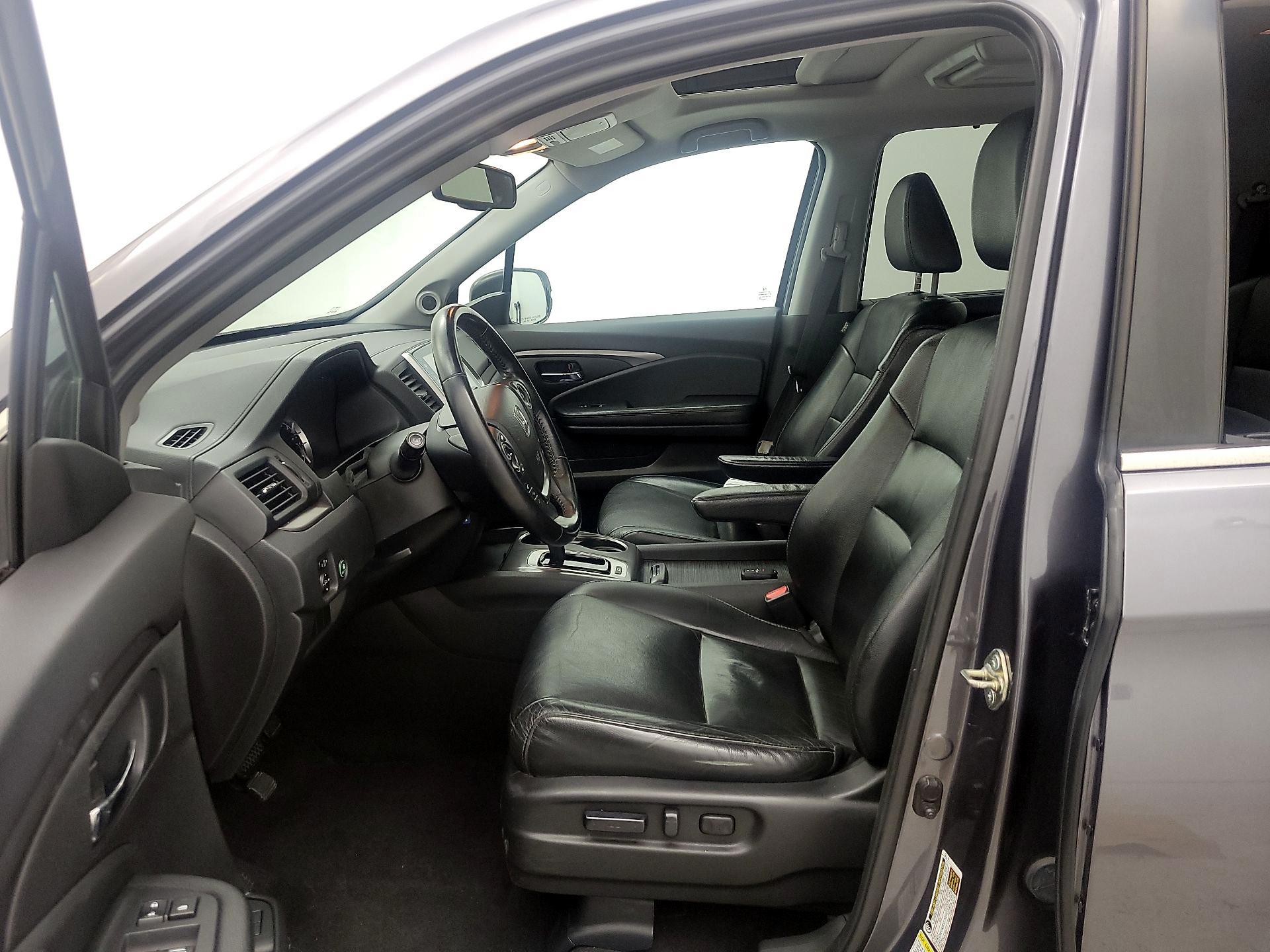 Thumbnail: 2016 Honda Pilot - 11