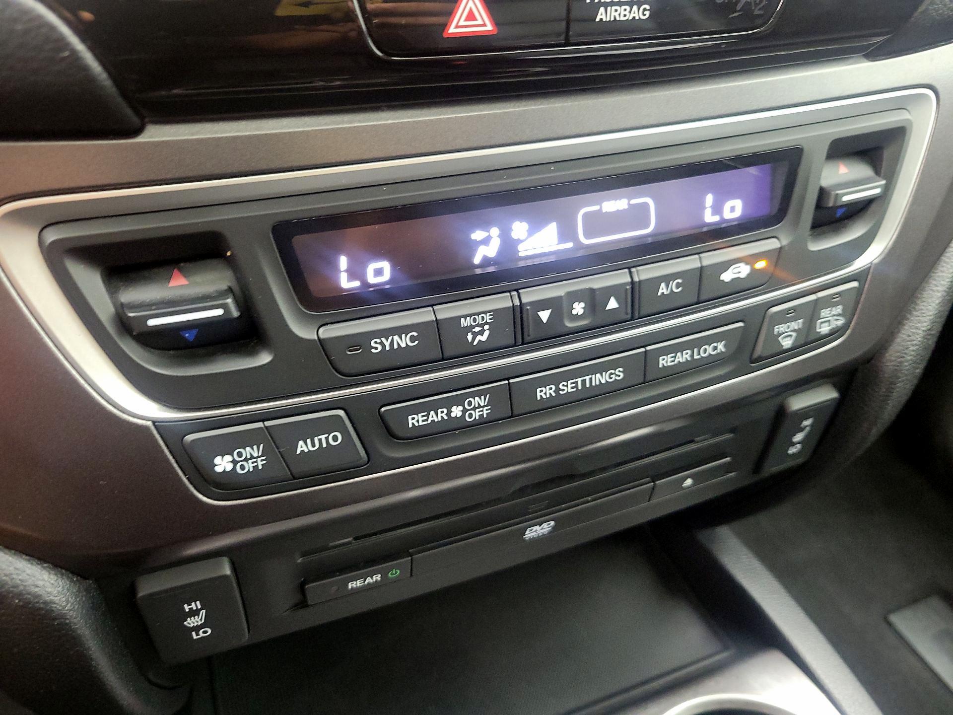 Thumbnail: 2016 Honda Pilot - 16