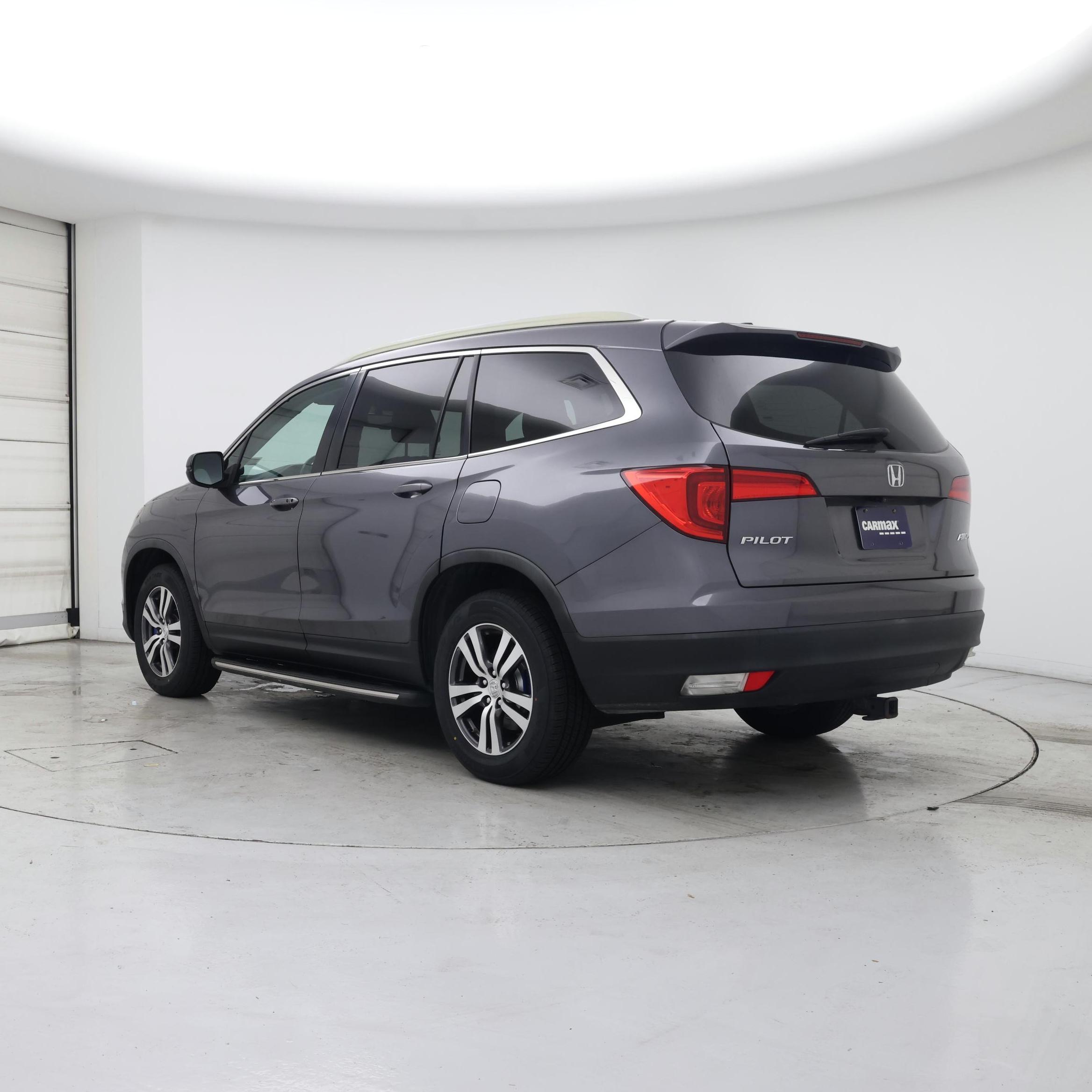 Thumbnail: 2016 Honda Pilot - 2