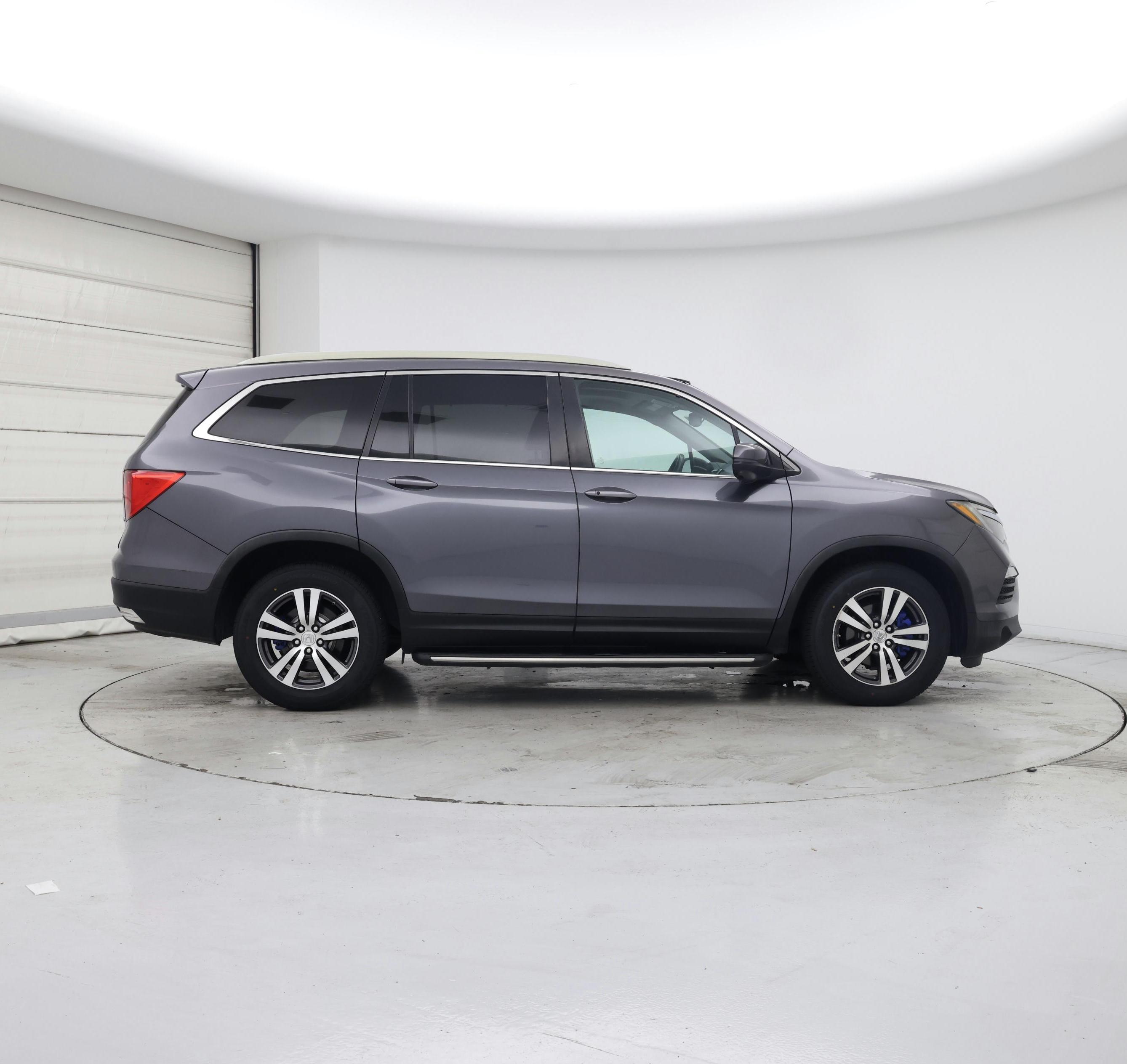 Thumbnail: 2016 Honda Pilot - 7
