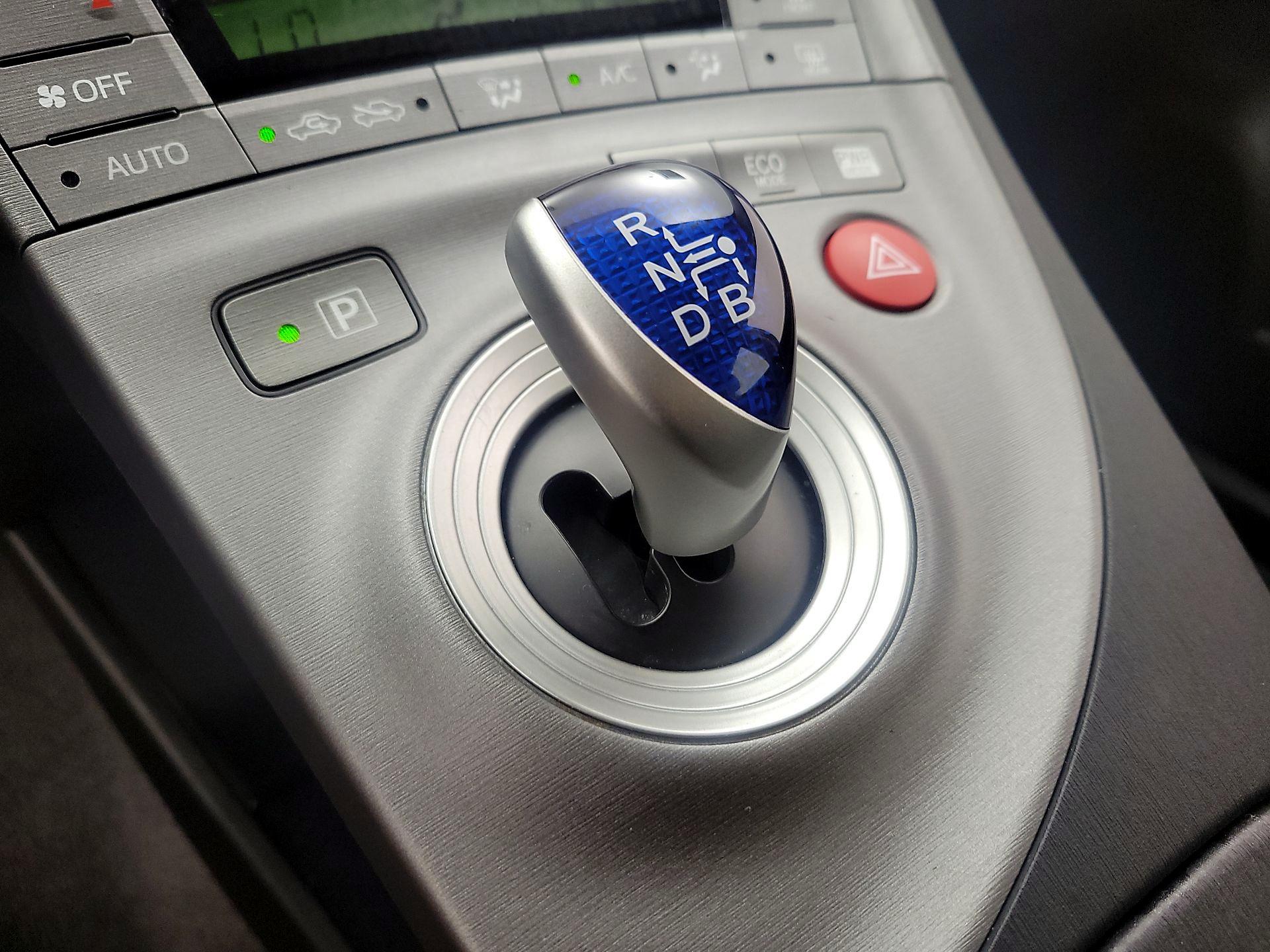 Thumbnail: 2014 Toyota Prius - 16