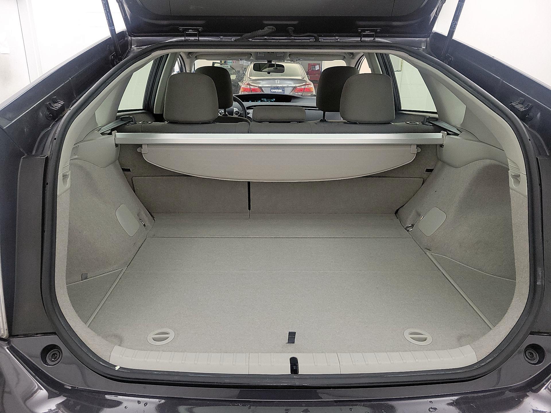 Thumbnail: 2014 Toyota Prius - 18