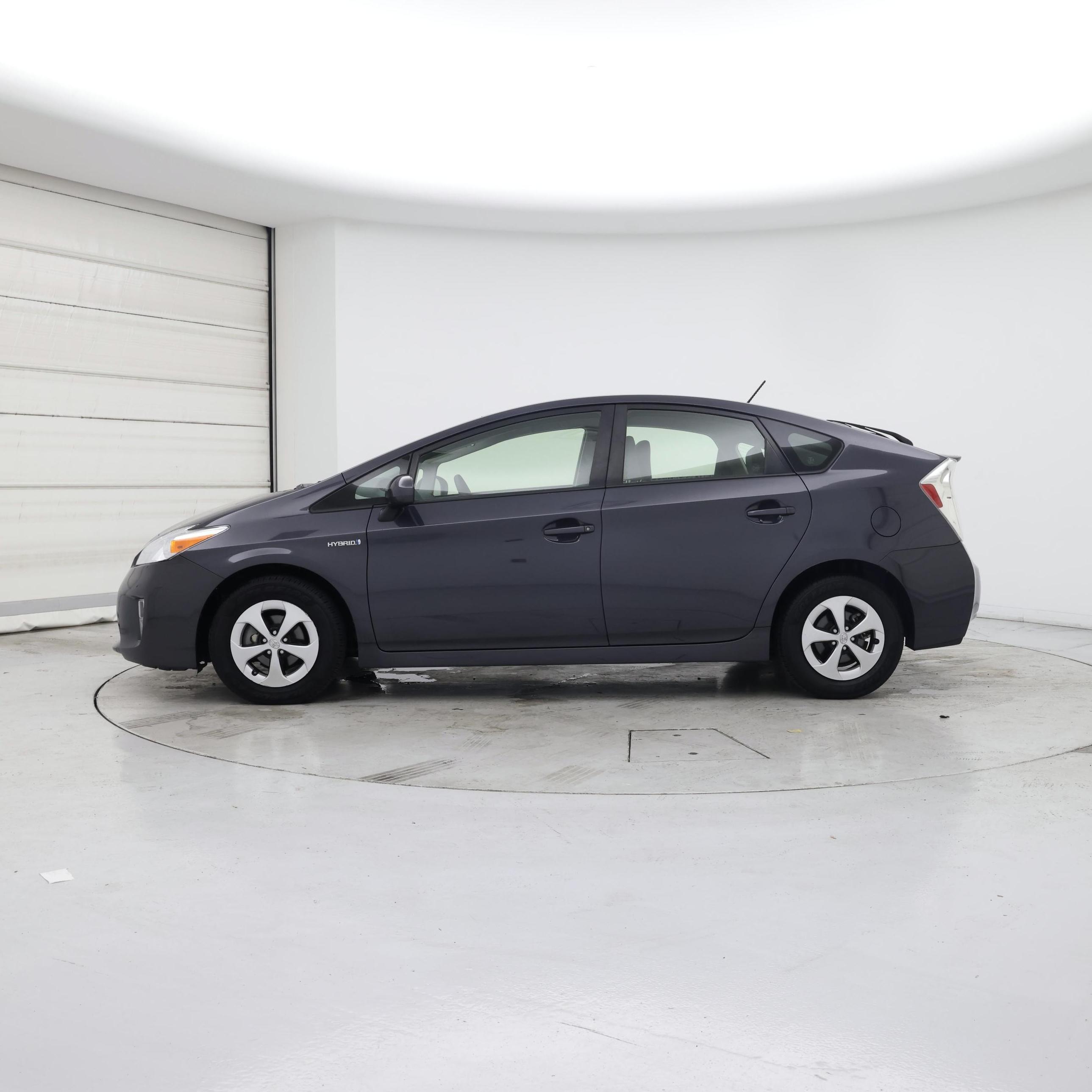 Thumbnail: 2014 Toyota Prius - 3