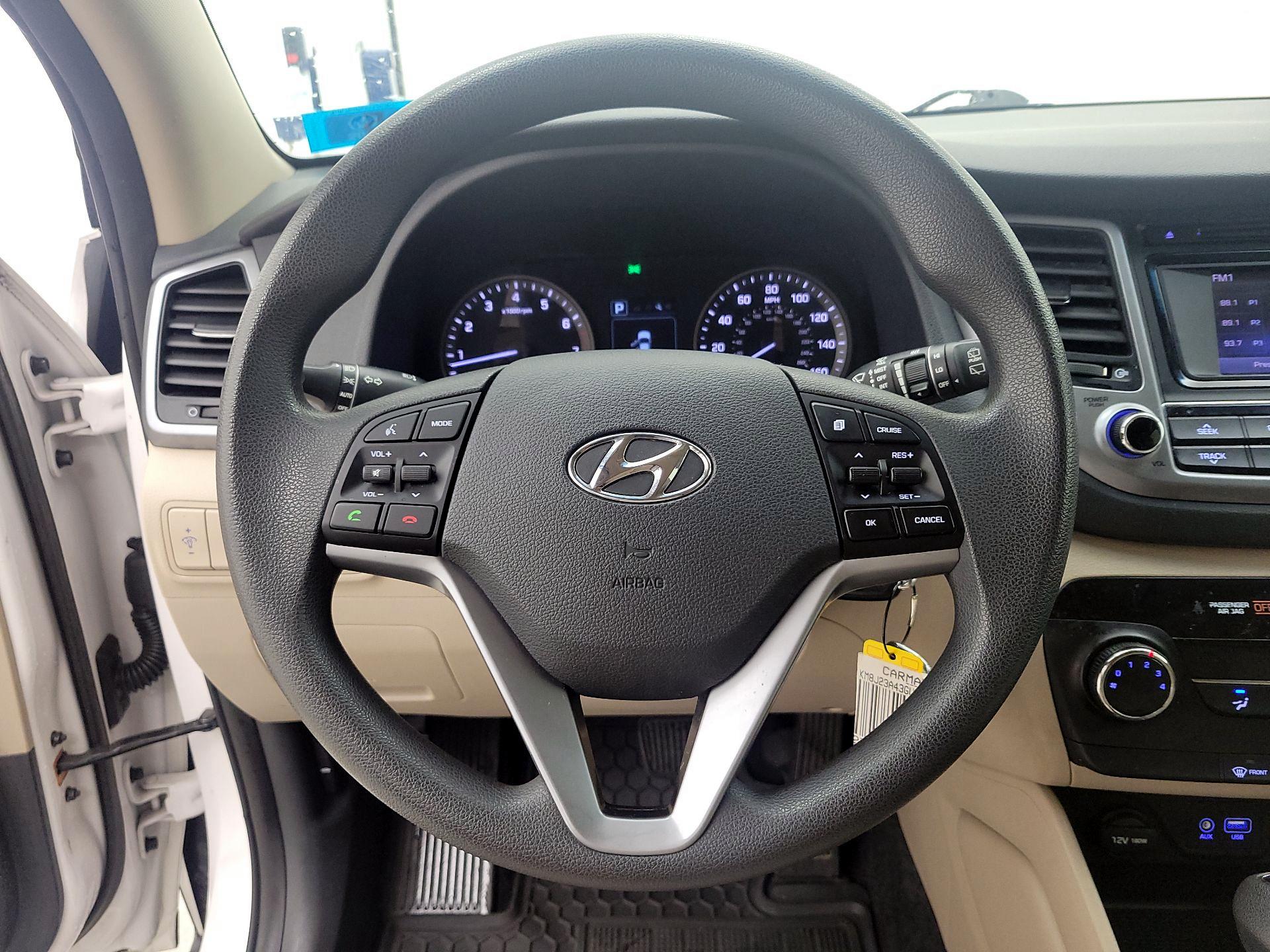 Thumbnail: 2016 Hyundai Tucson - 10