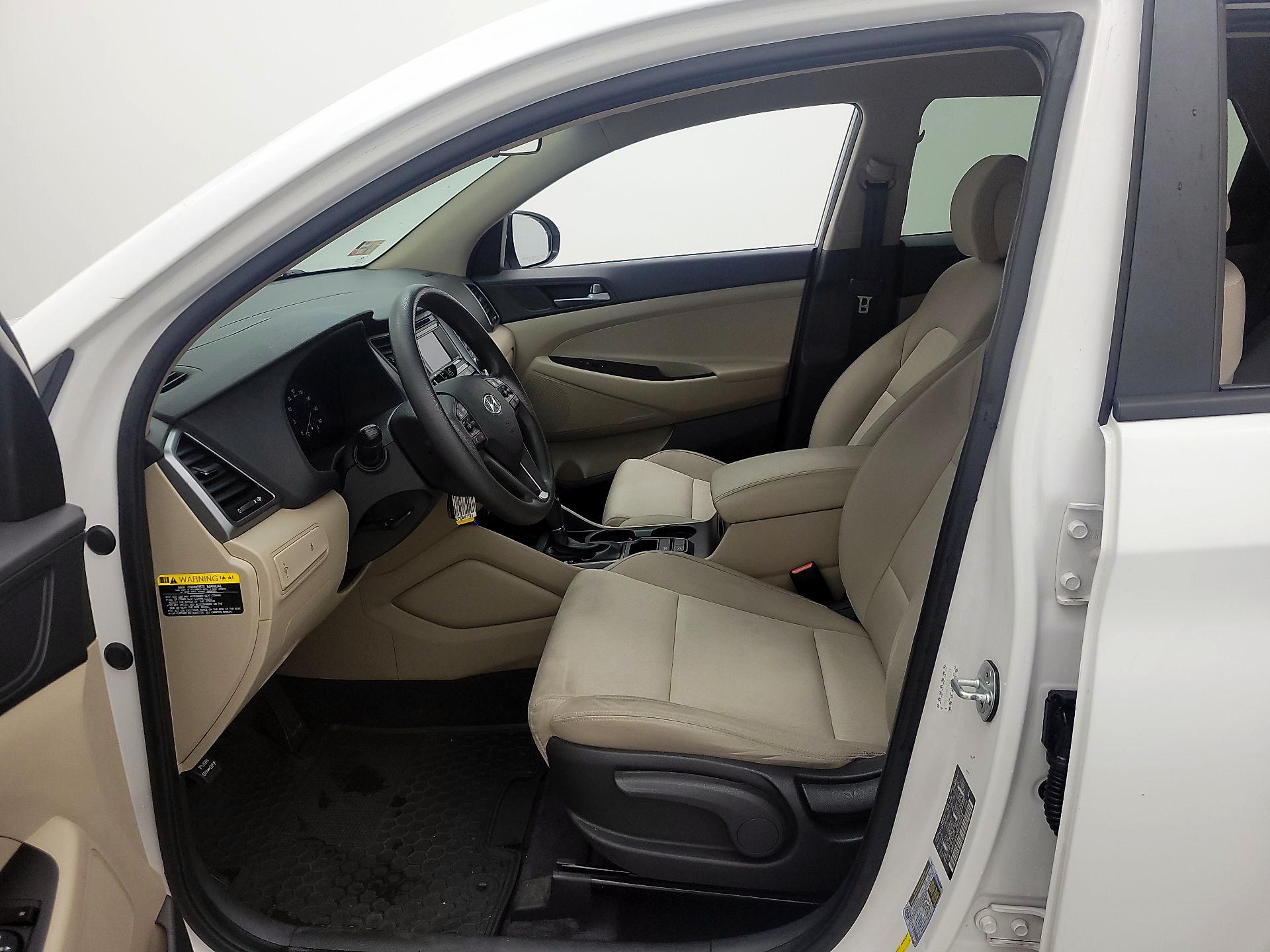 Thumbnail: 2016 Hyundai Tucson - 11