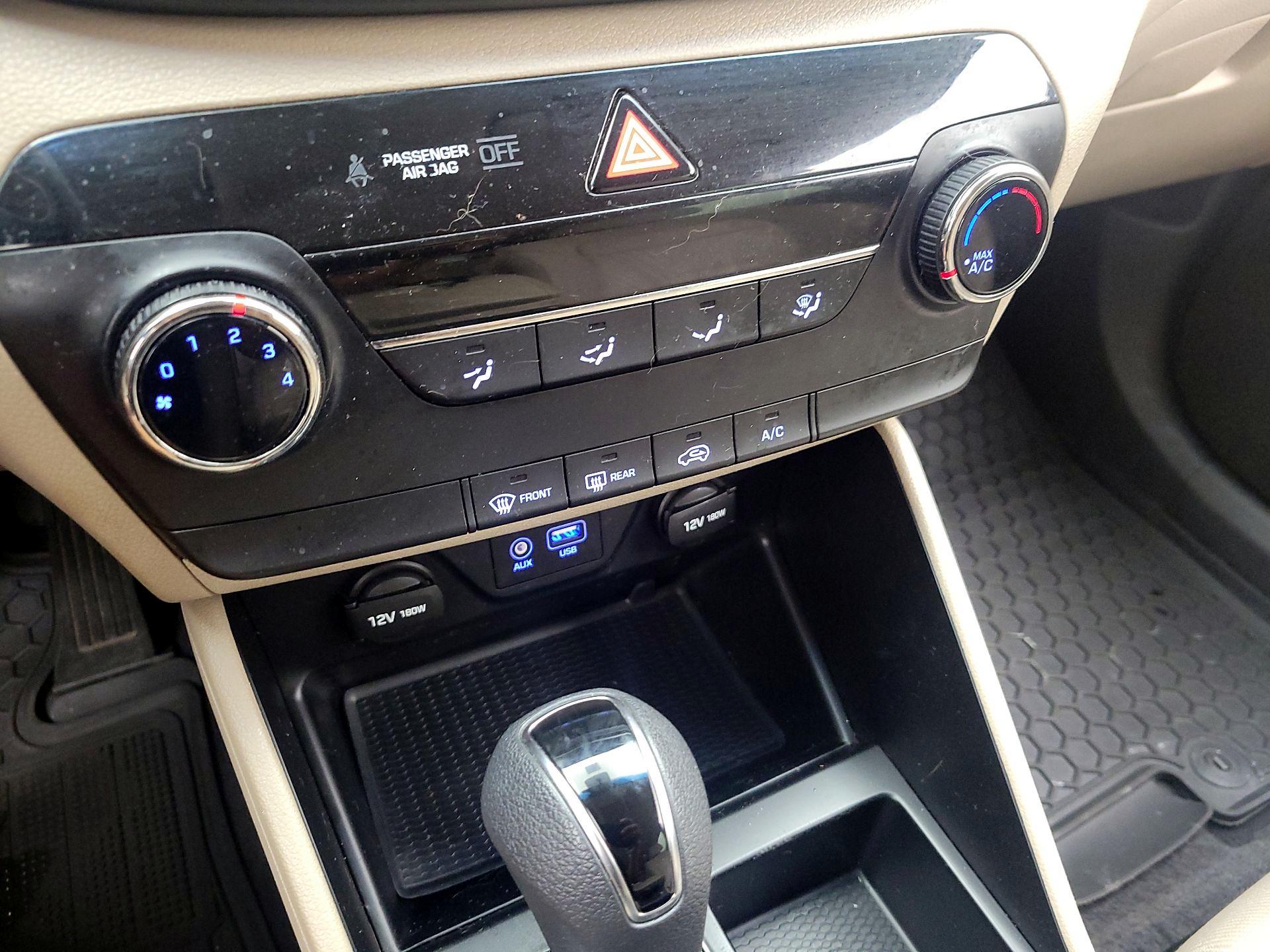Thumbnail: 2016 Hyundai Tucson - 16