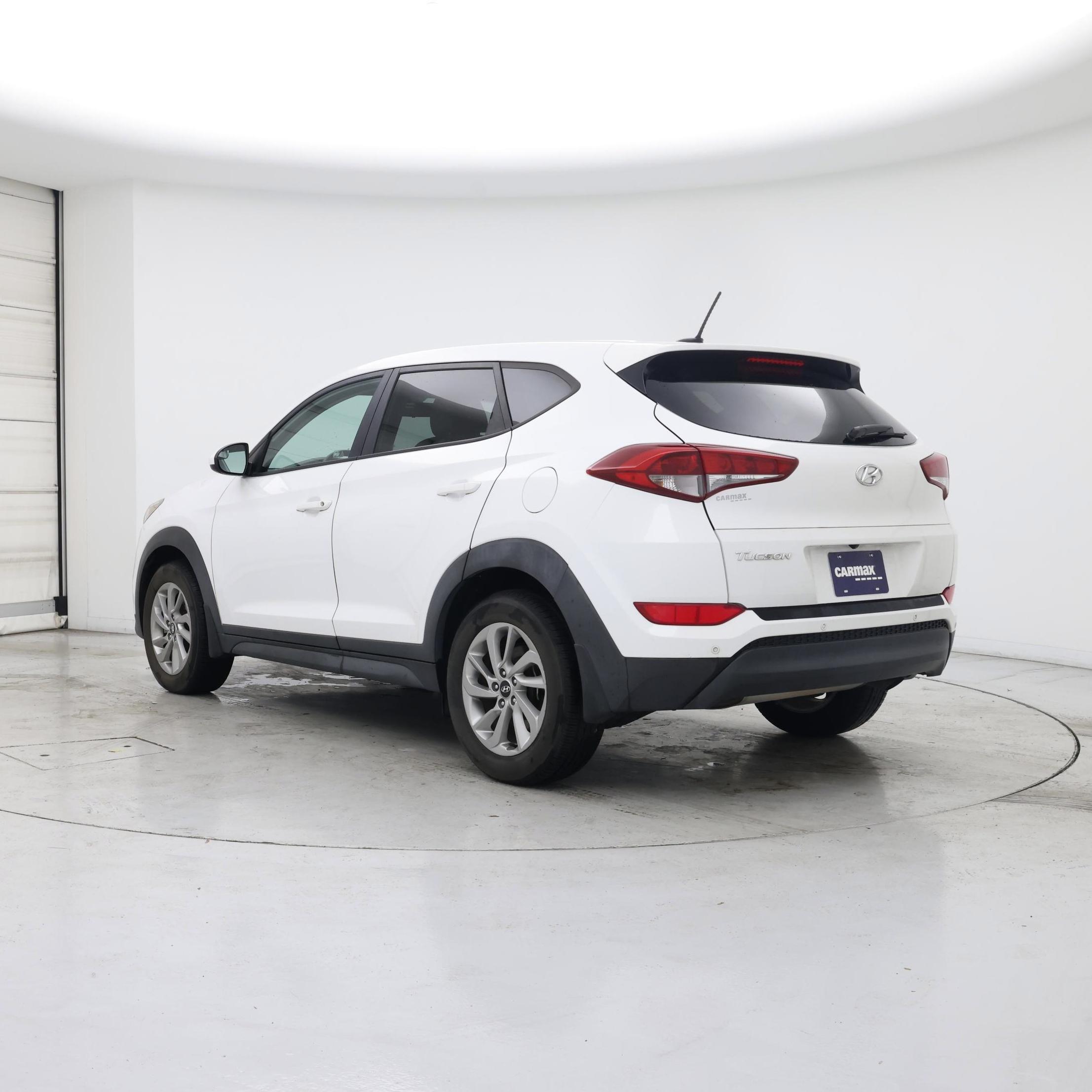 Thumbnail: 2016 Hyundai Tucson - 2
