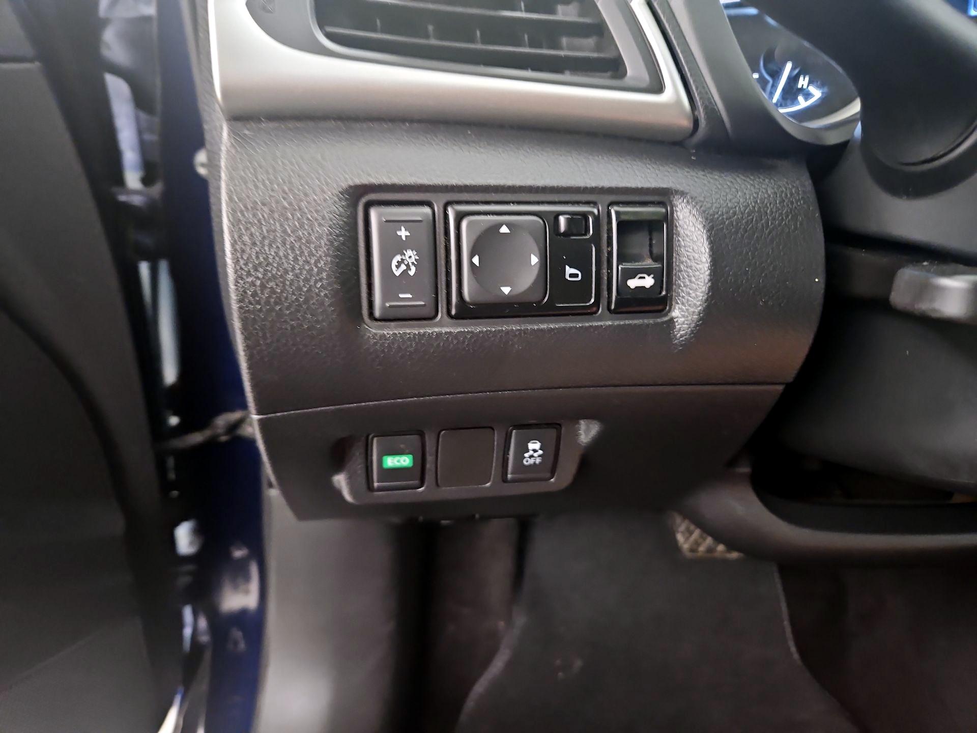 Thumbnail: 2019 Nissan Sentra - 13