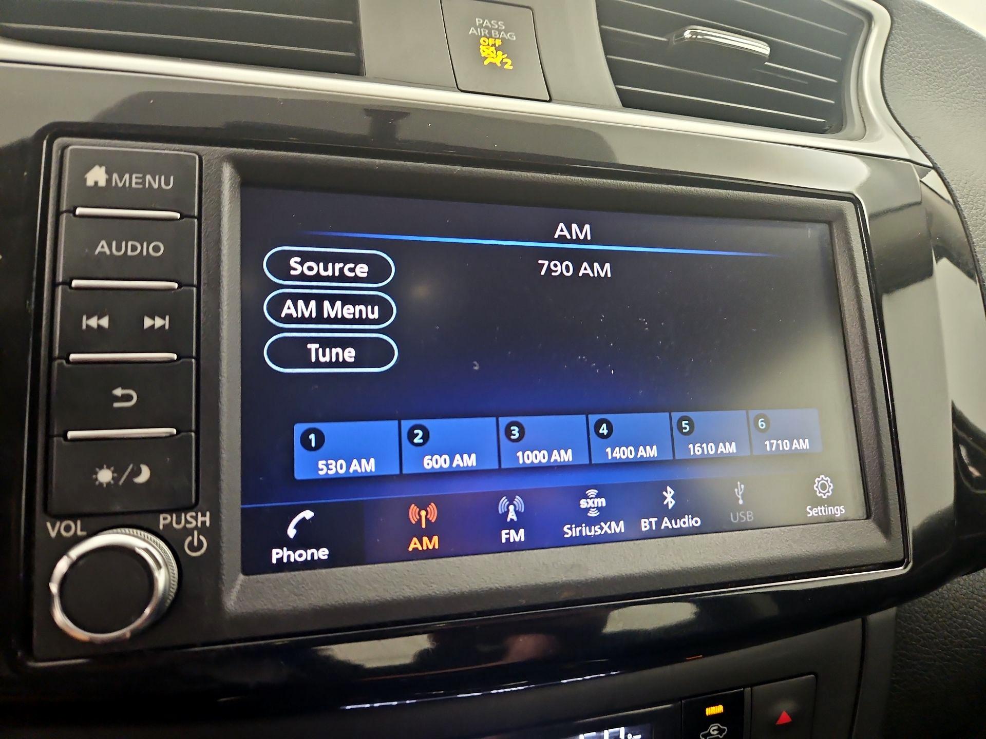 Thumbnail: 2019 Nissan Sentra - 15