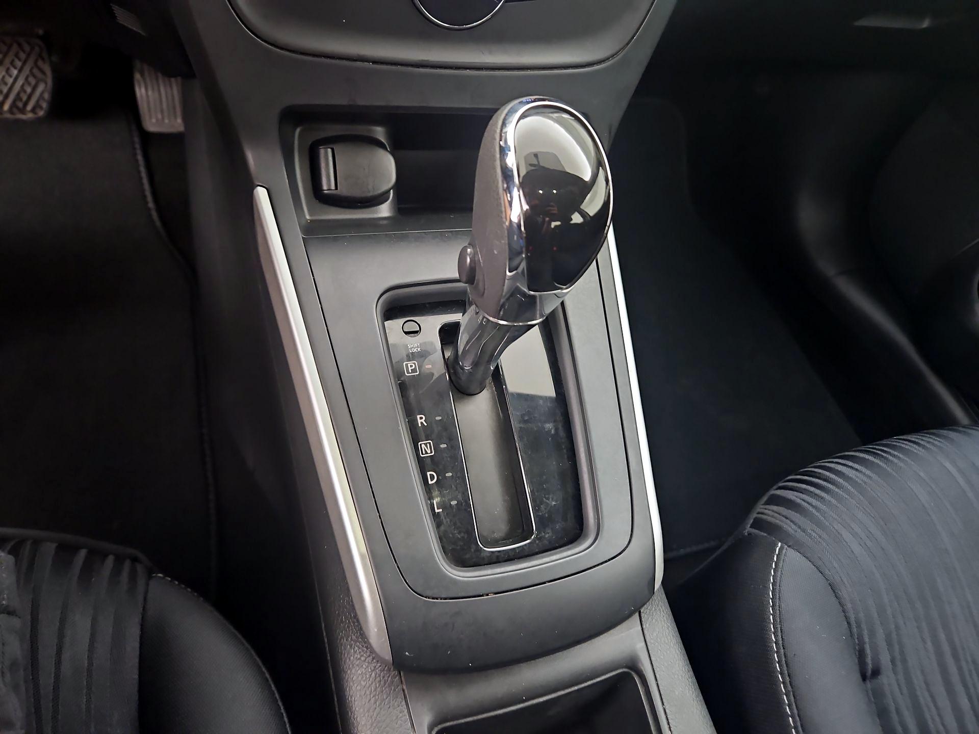 Thumbnail: 2019 Nissan Sentra - 17
