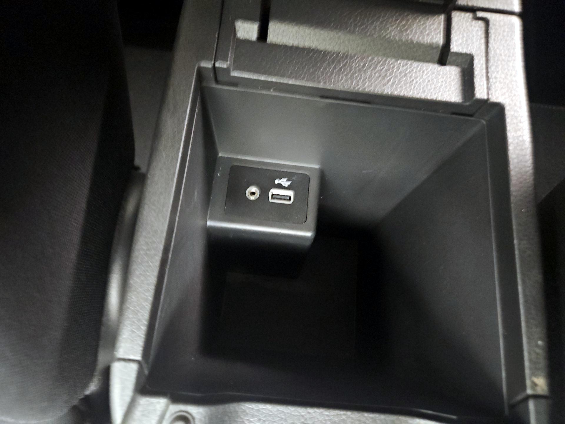 Thumbnail: 2019 Nissan Sentra - 18