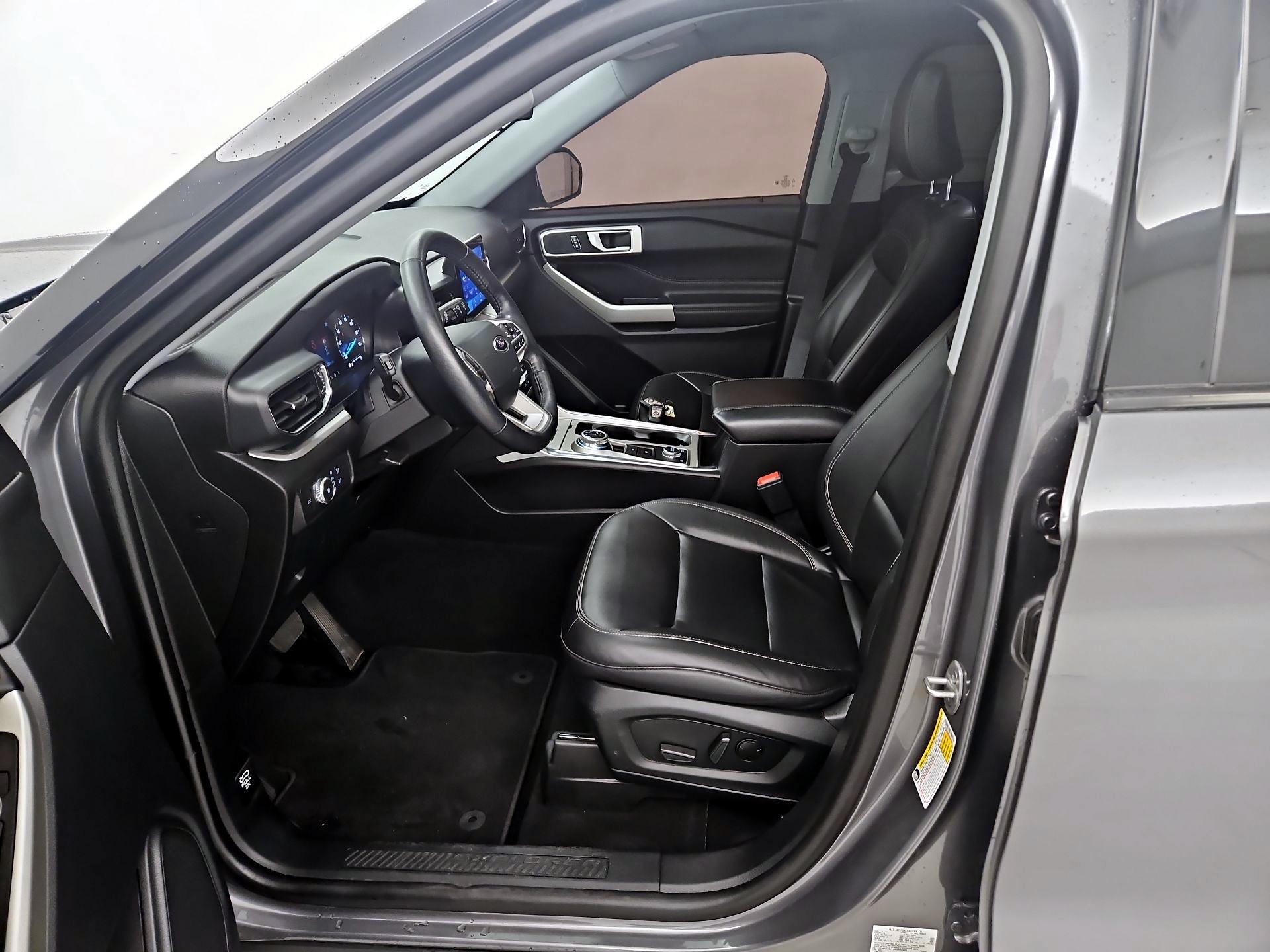Thumbnail: 2022 Ford Explorer - 11