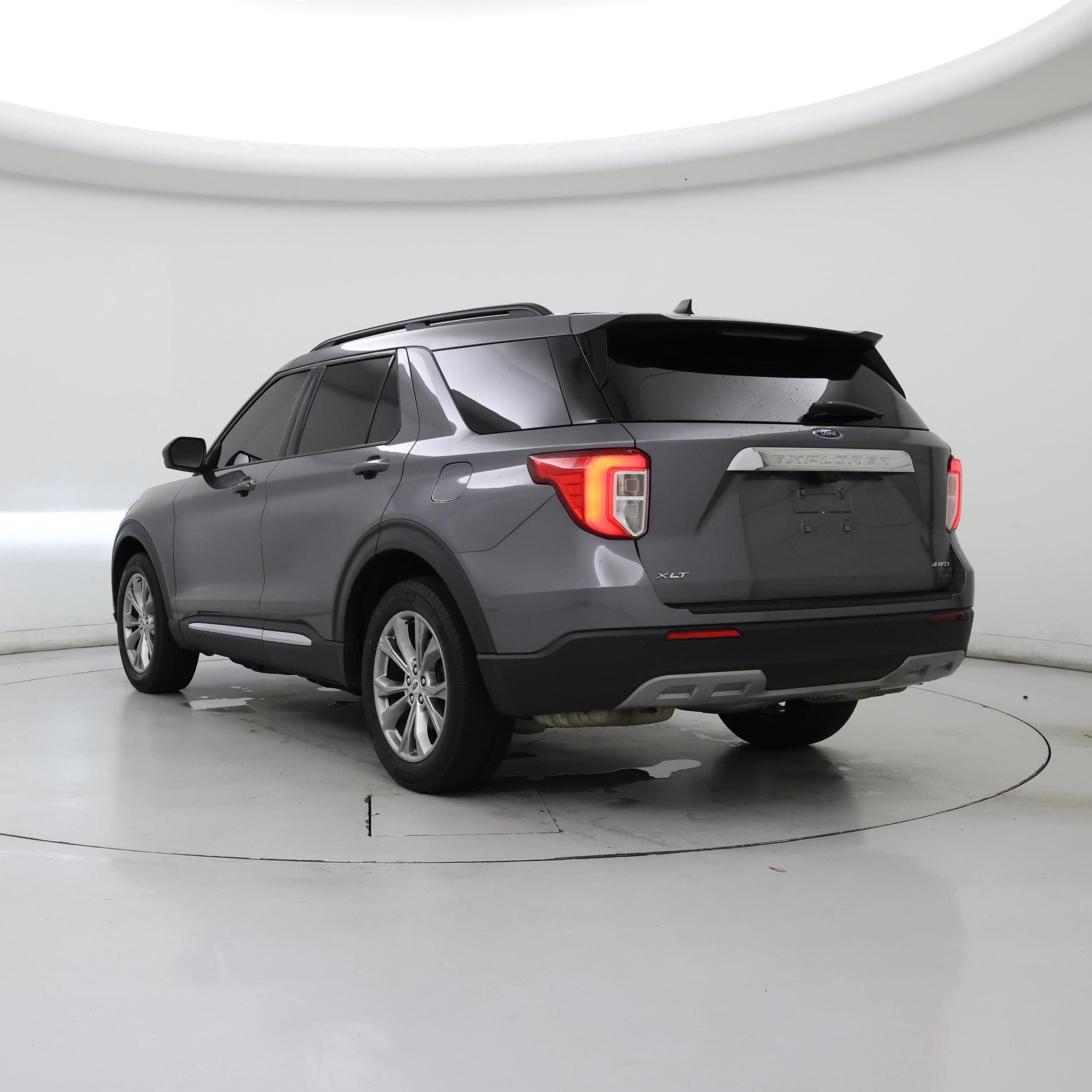 Thumbnail: 2022 Ford Explorer - 2