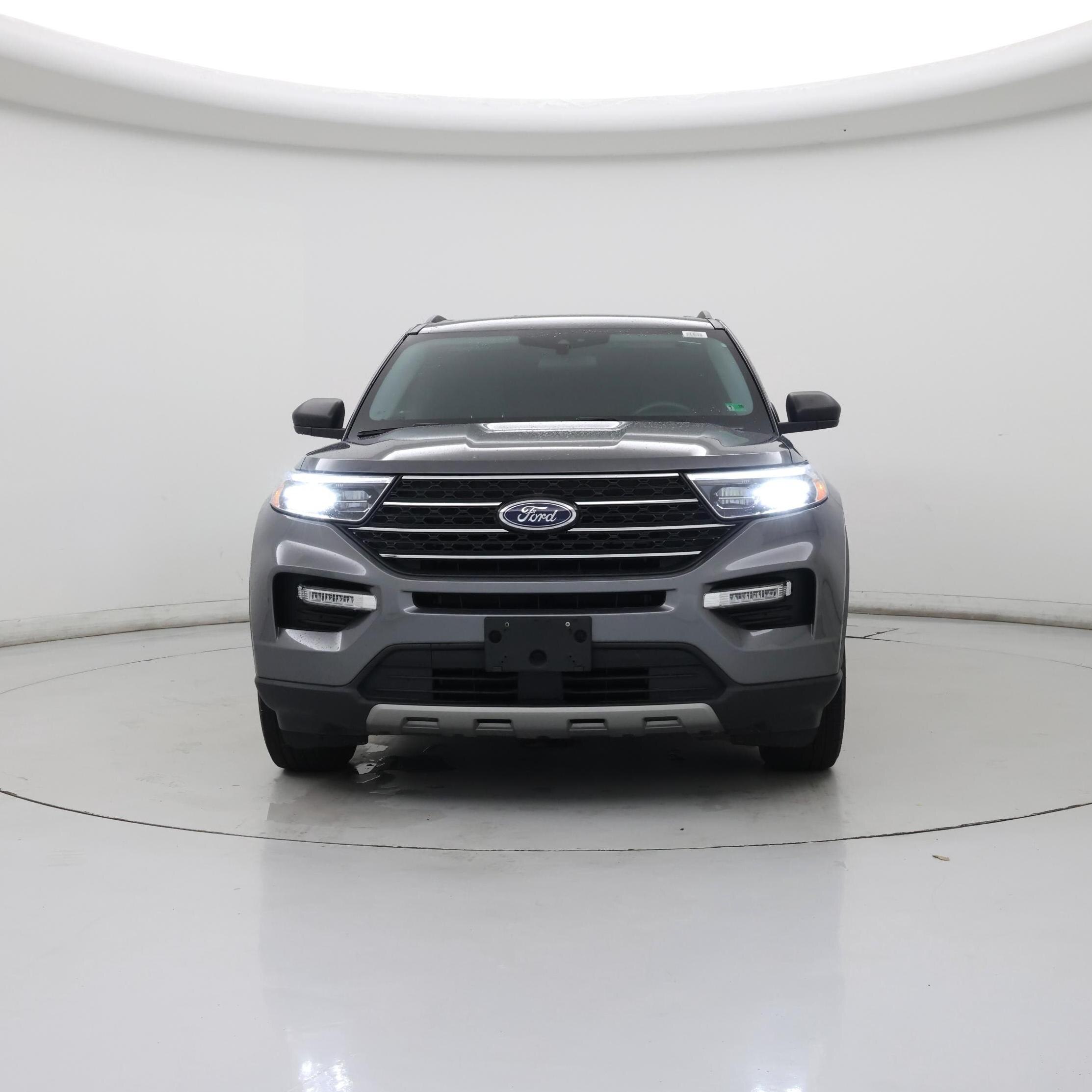 Thumbnail: 2022 Ford Explorer - 5