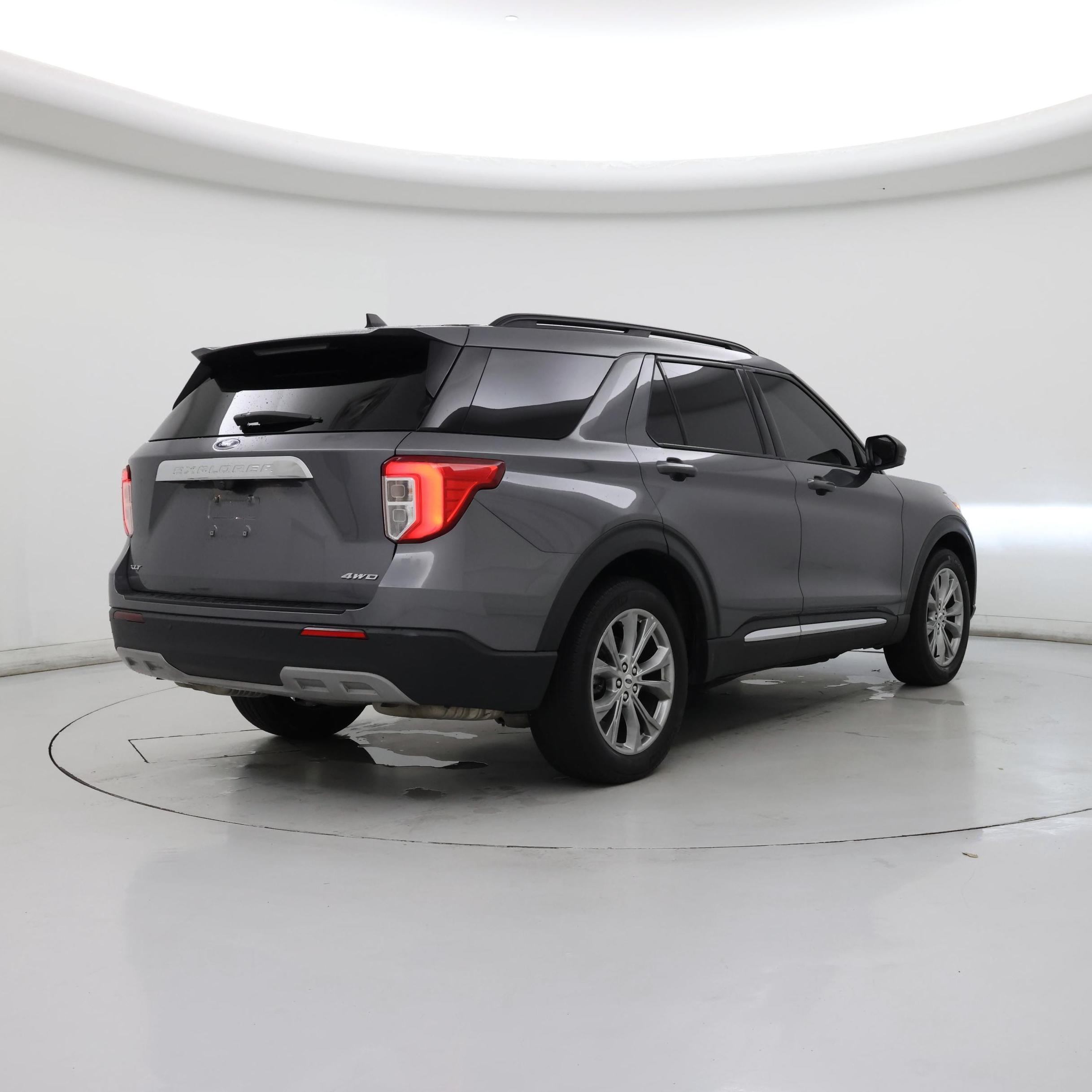 Thumbnail: 2022 Ford Explorer - 8