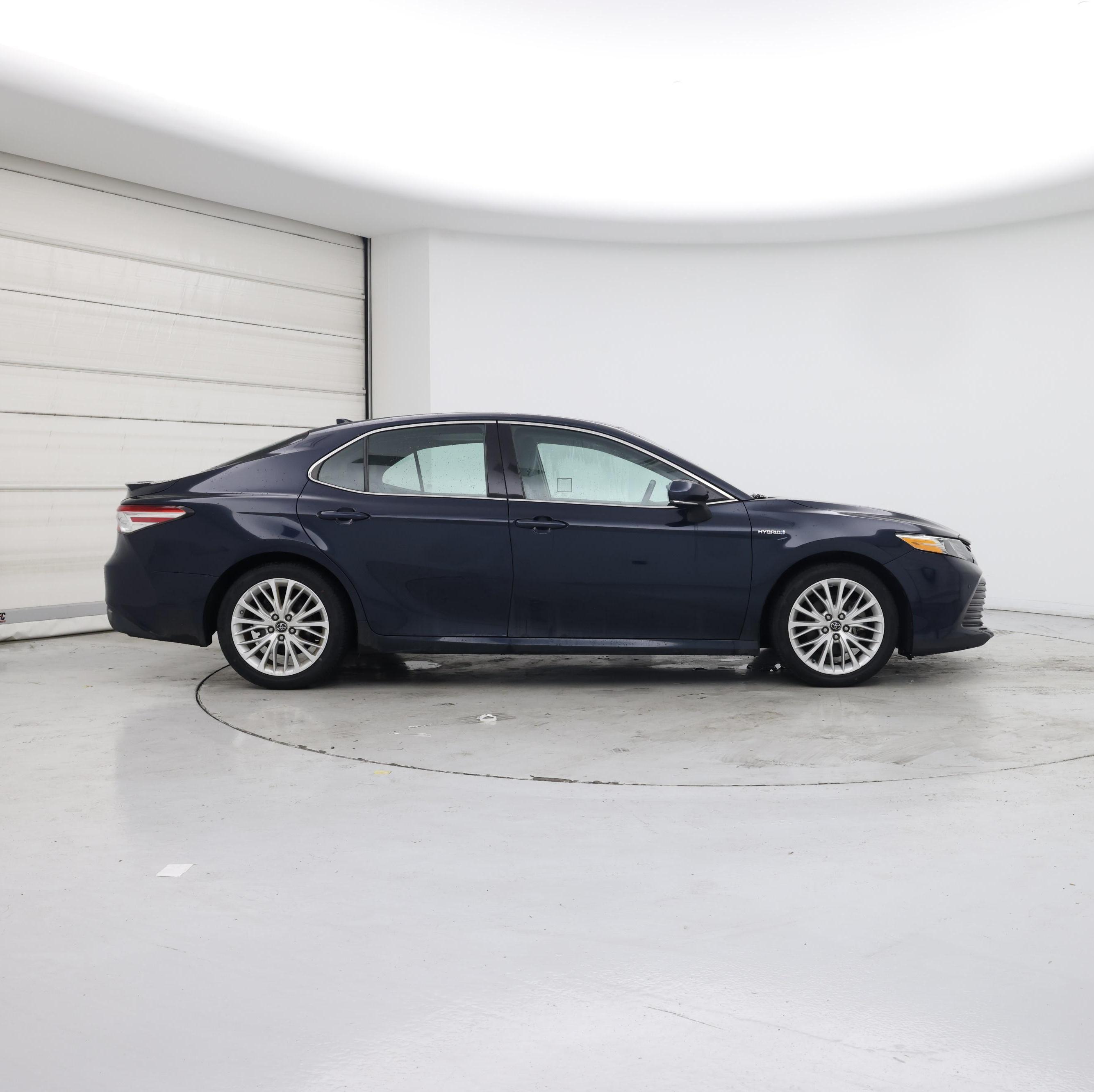 Thumbnail: 2018 Toyota Camry - 7