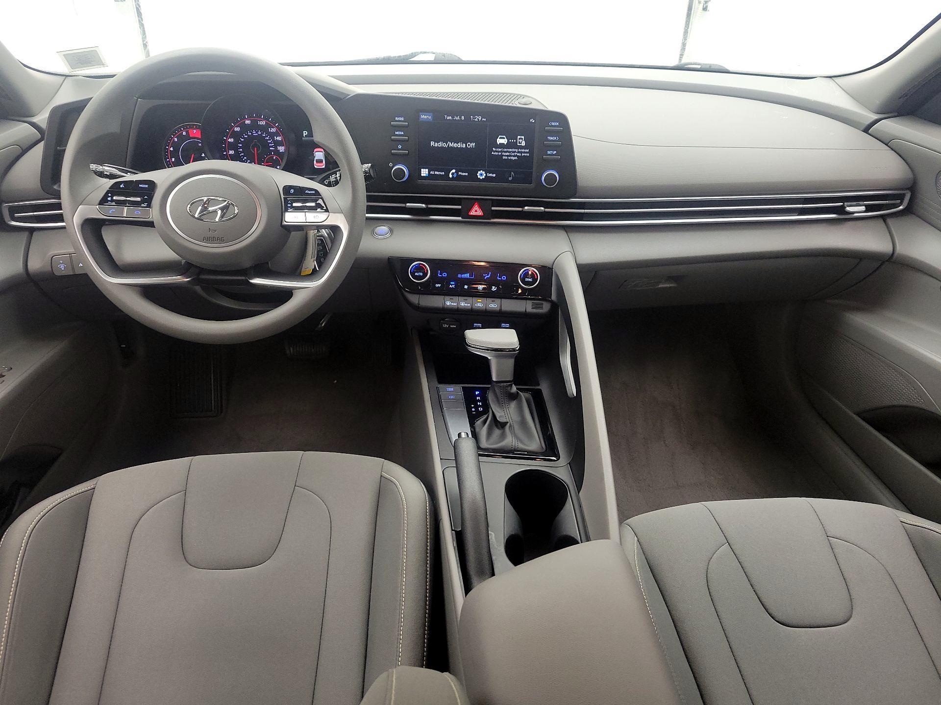 Thumbnail: 2023 Hyundai Elantra - 9