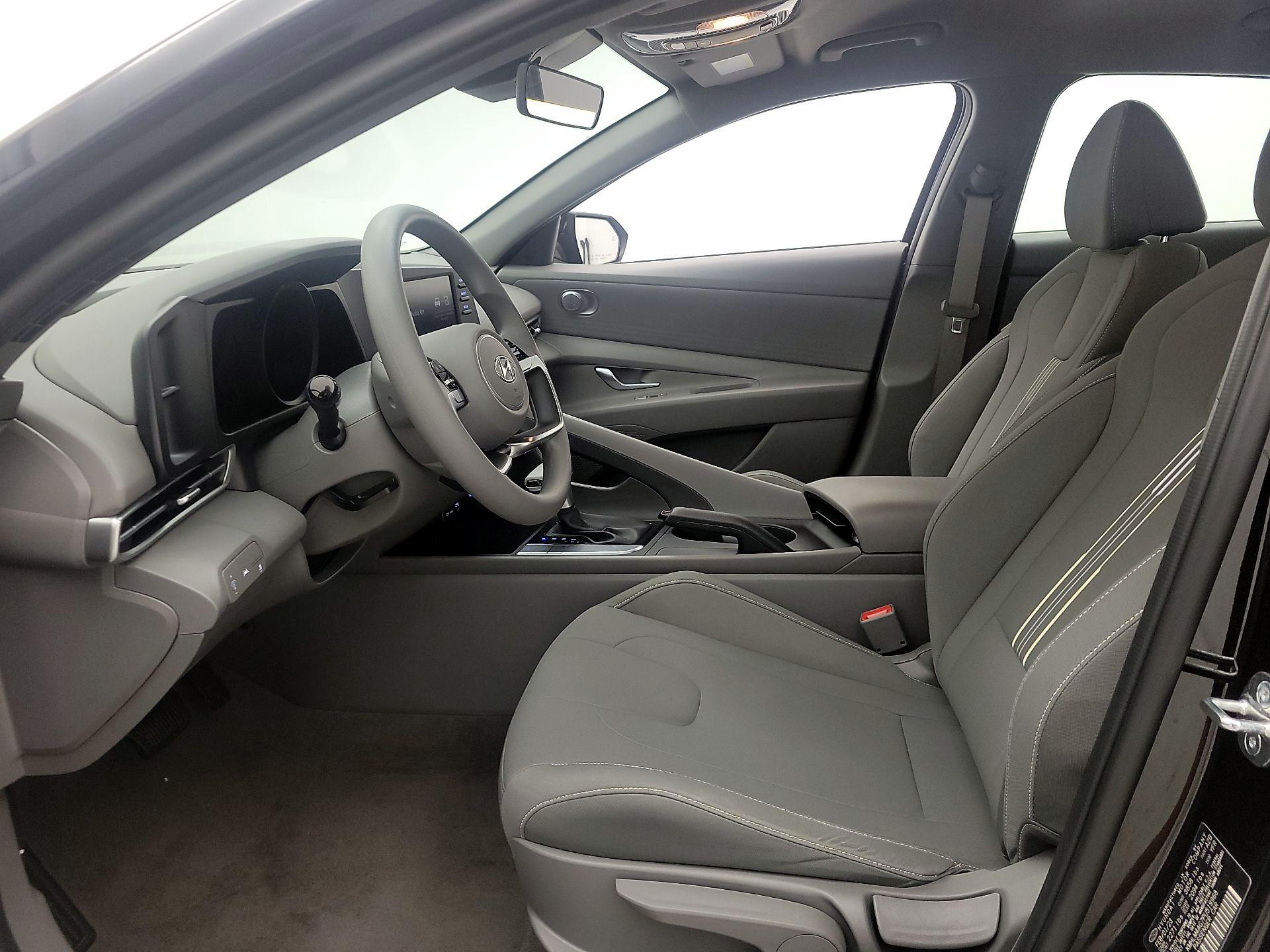 Thumbnail: 2023 Hyundai Elantra - 11