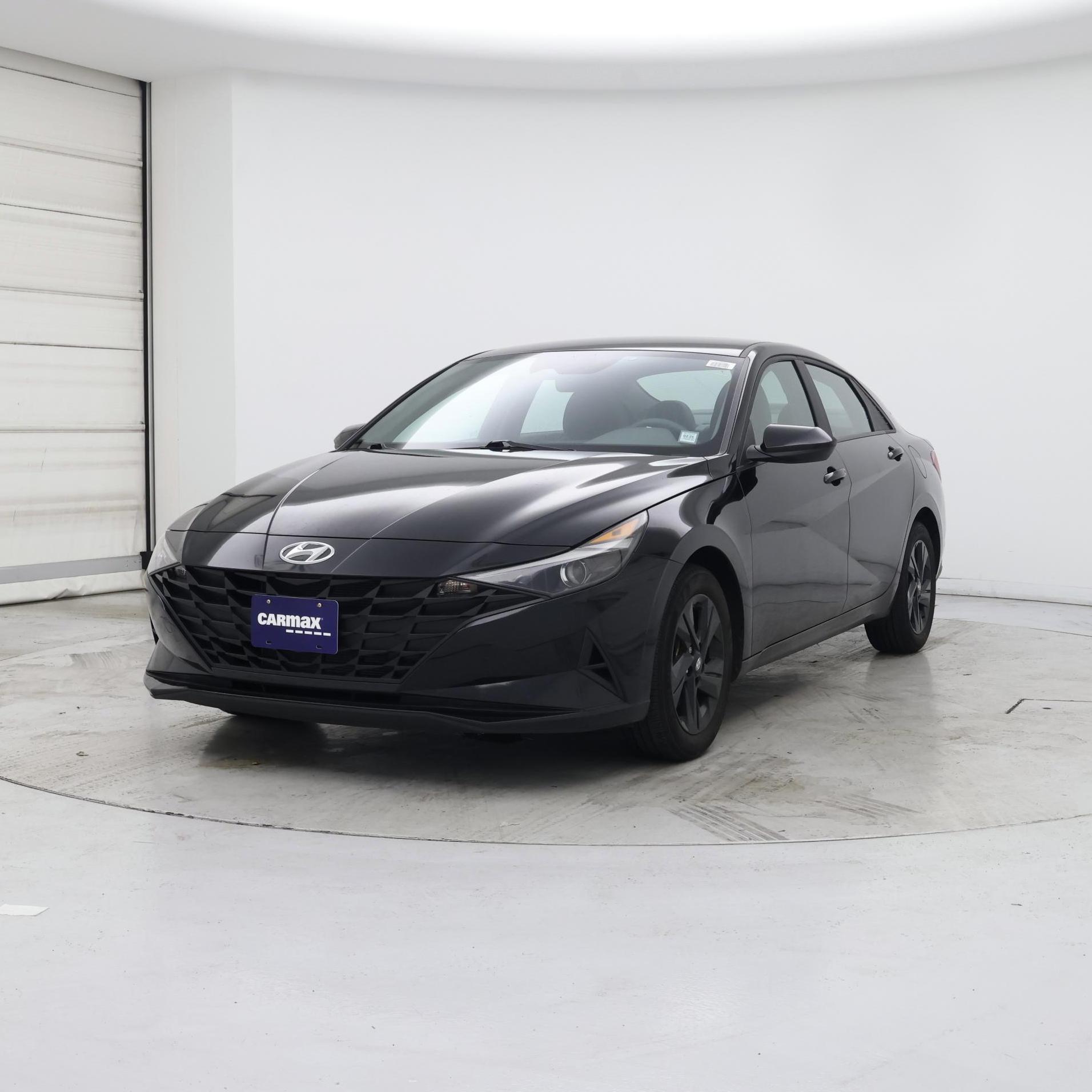 Thumbnail: 2023 Hyundai Elantra - 4