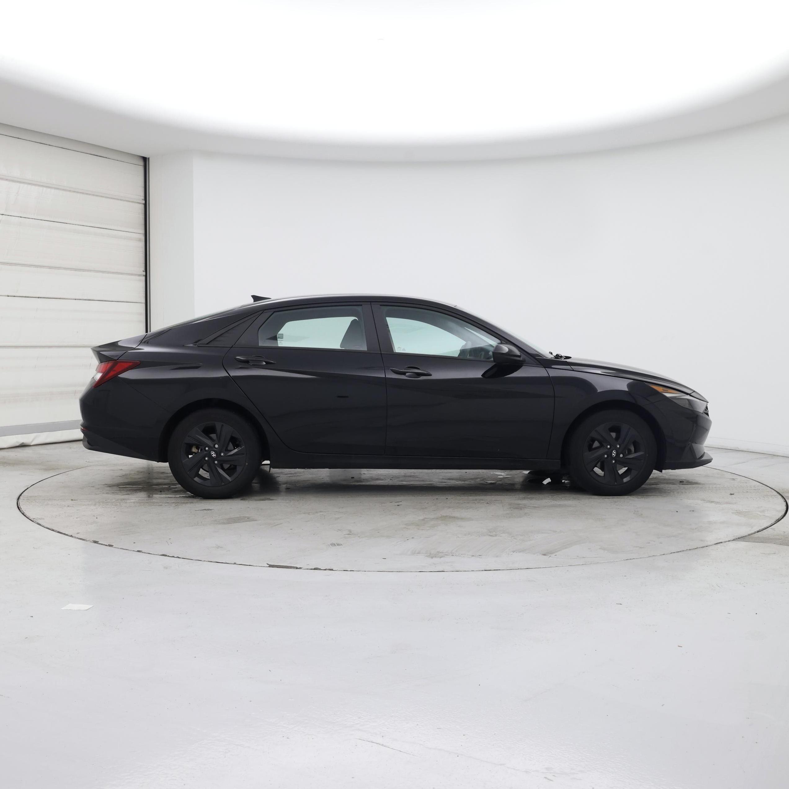 Thumbnail: 2023 Hyundai Elantra - 7