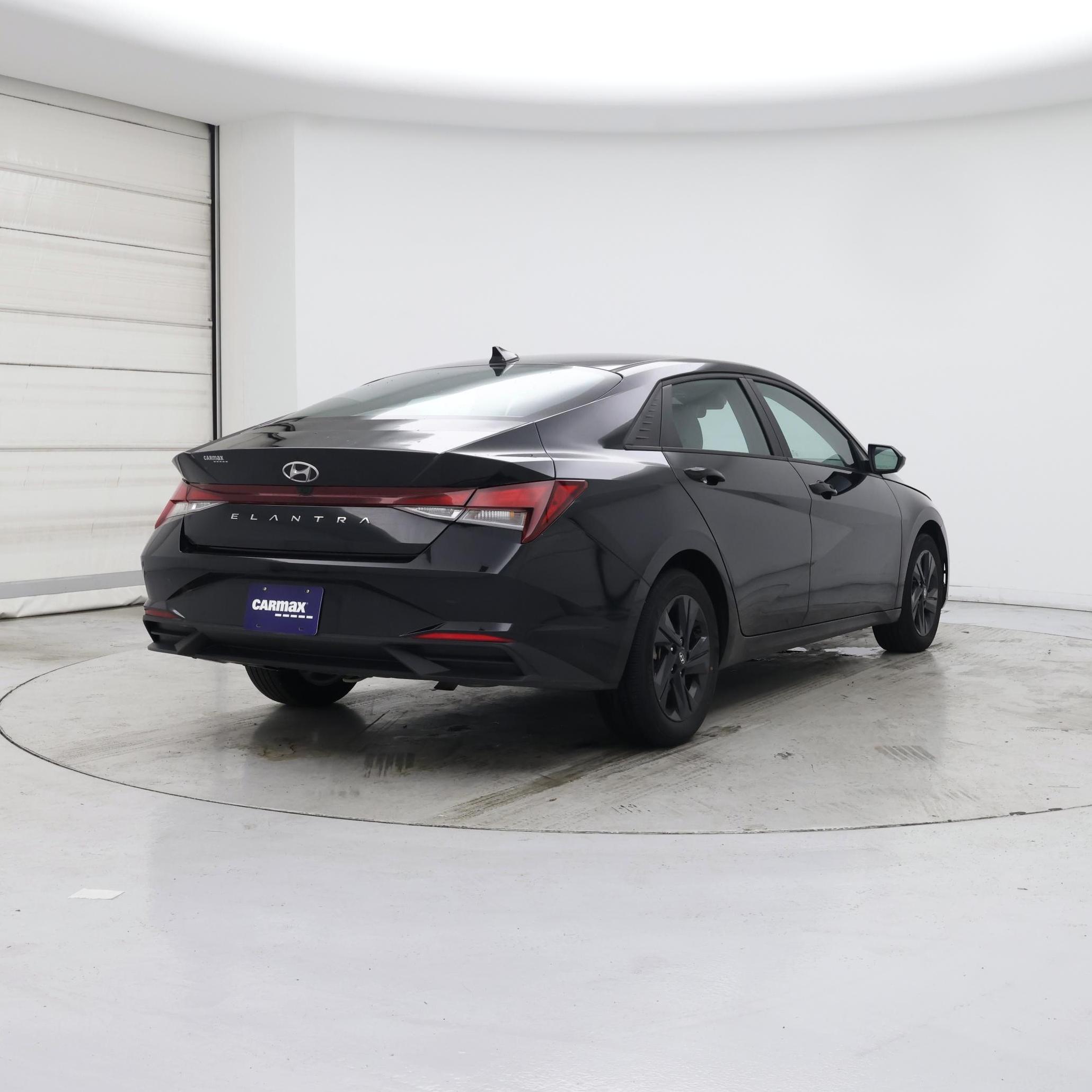 Thumbnail: 2023 Hyundai Elantra - 8