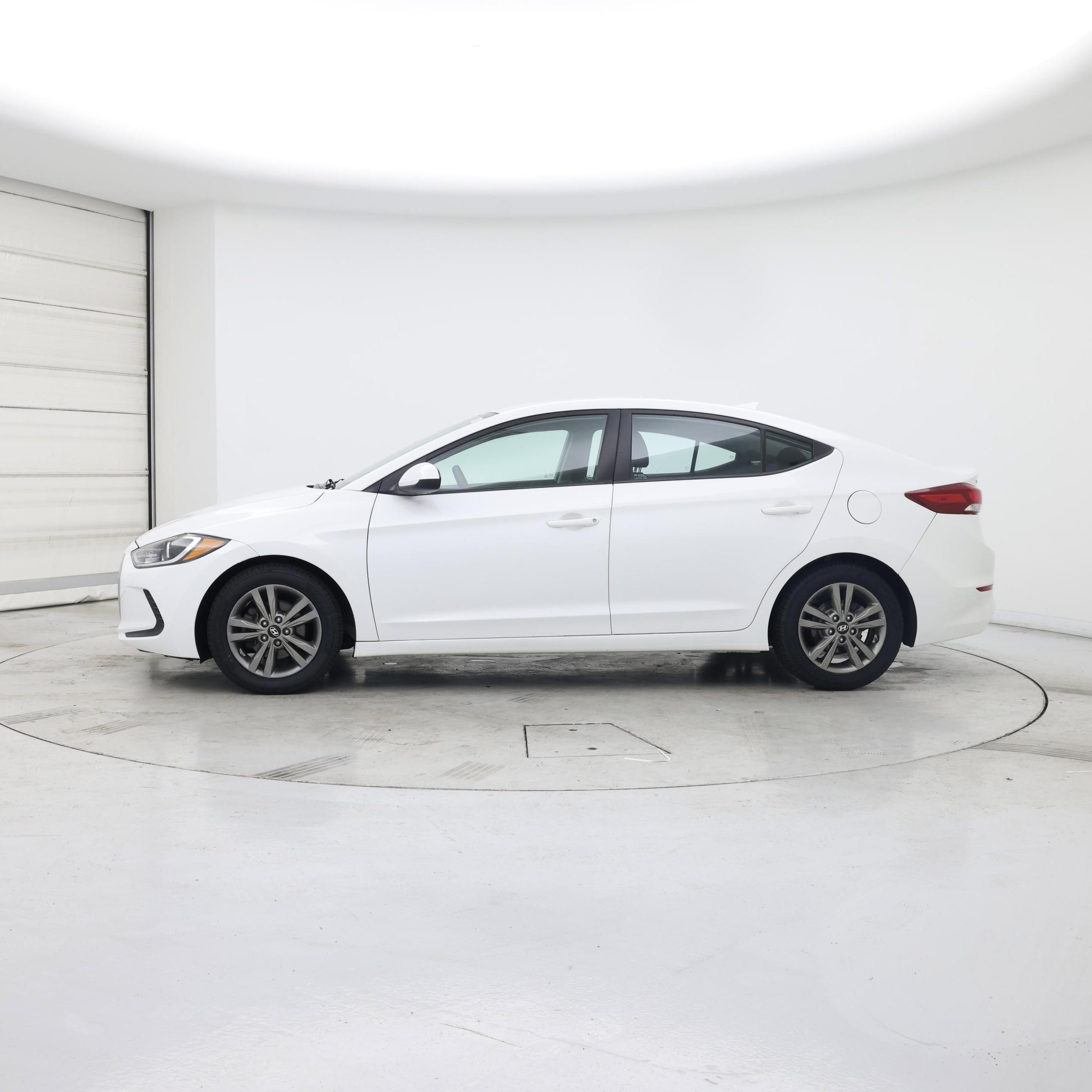 Thumbnail: 2018 Hyundai Elantra - 3