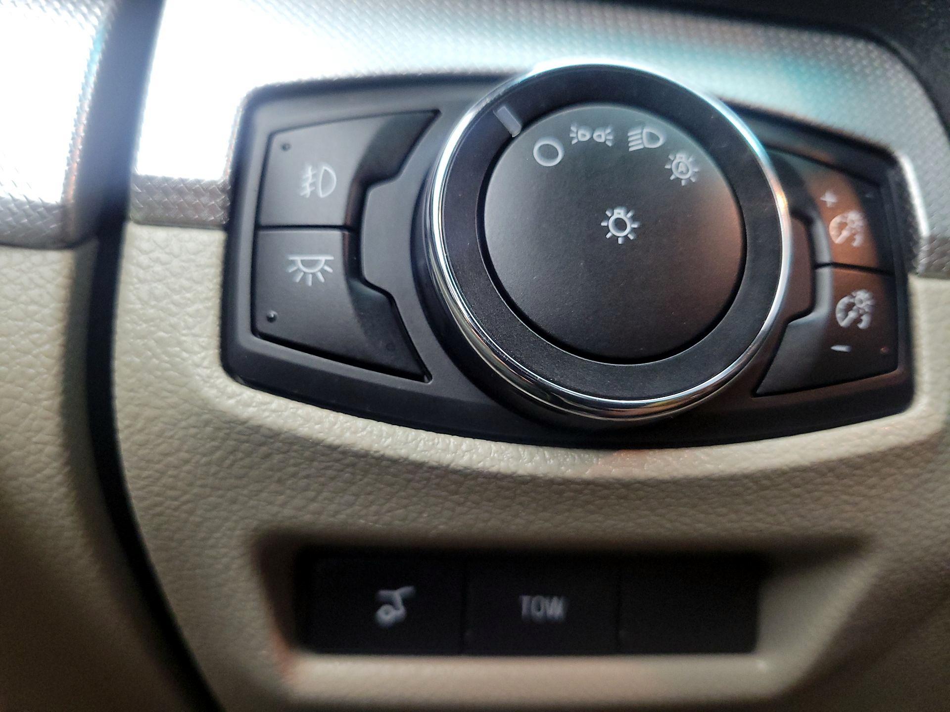 Thumbnail: 2014 Ford Explorer - 13