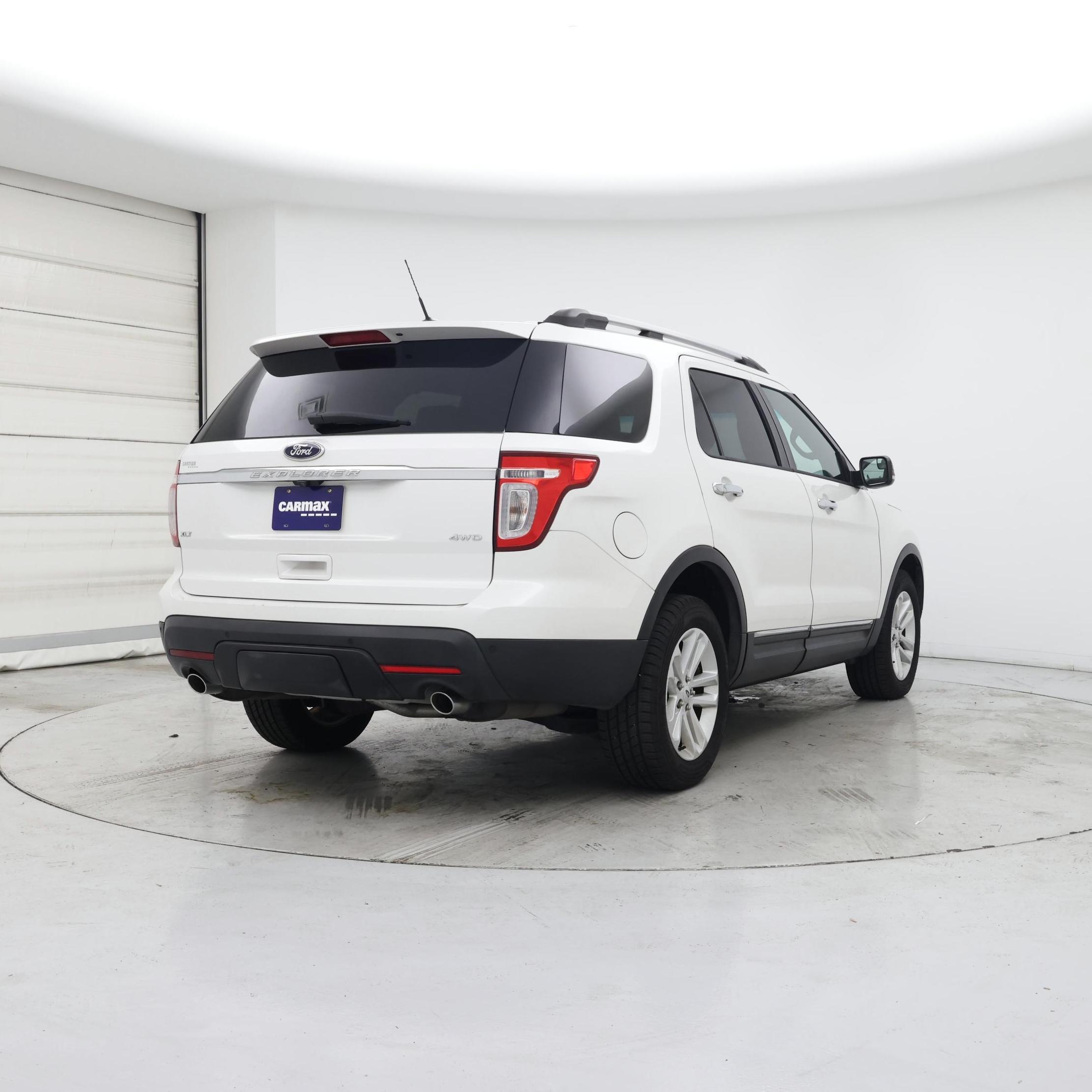 Thumbnail: 2014 Ford Explorer - 8