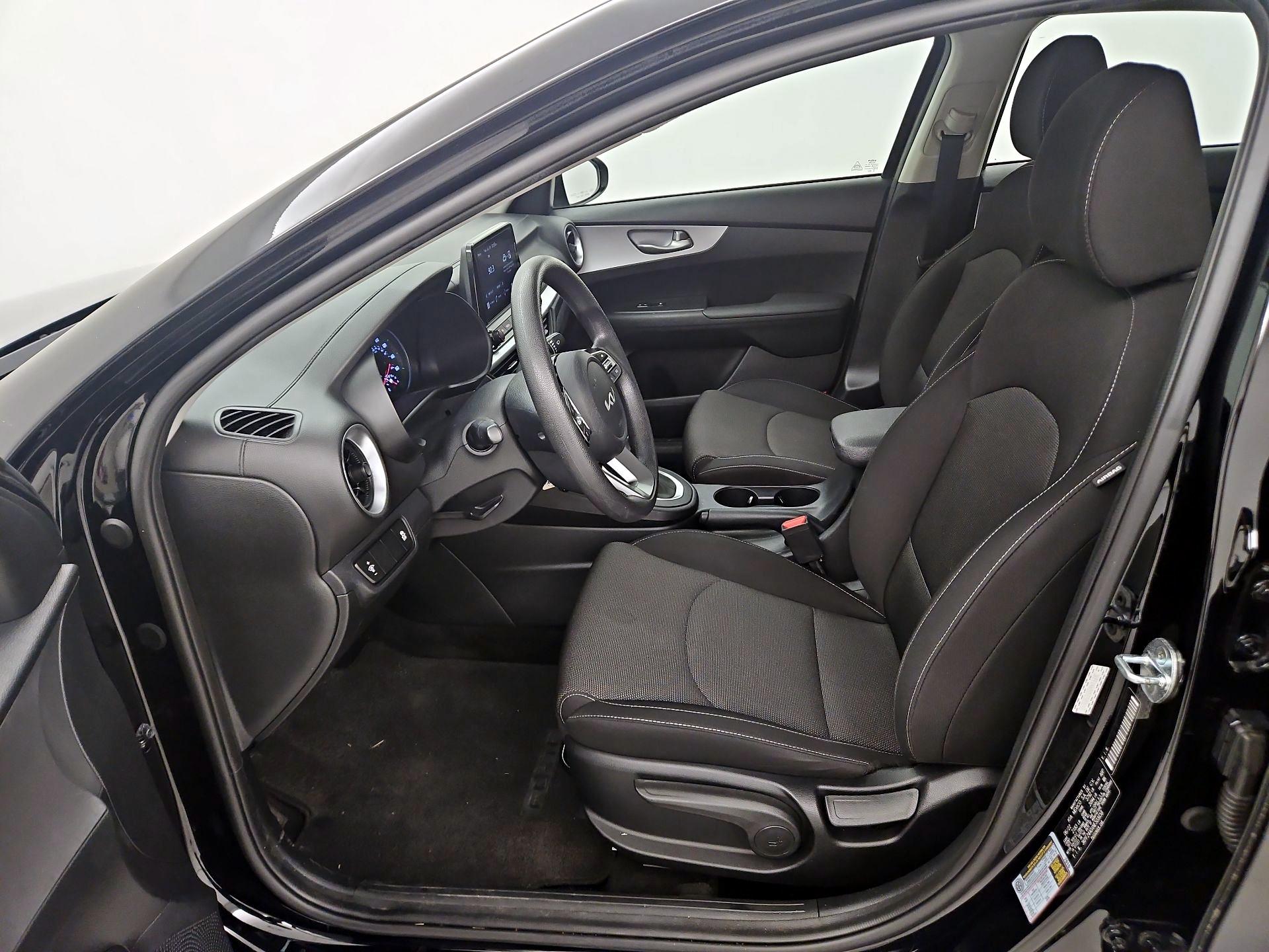 Thumbnail: 2022 Kia Forte - 11