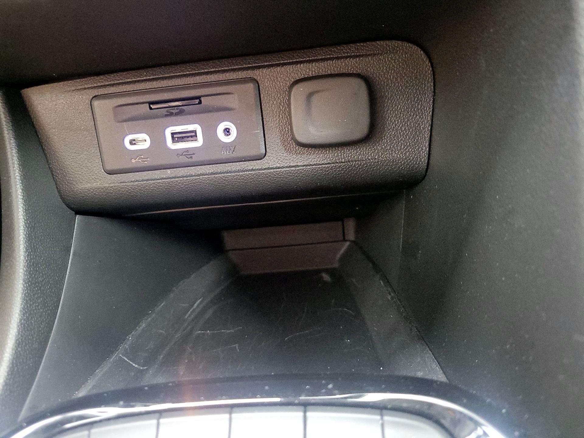 Thumbnail: 2021 Buick Encore GX - 19