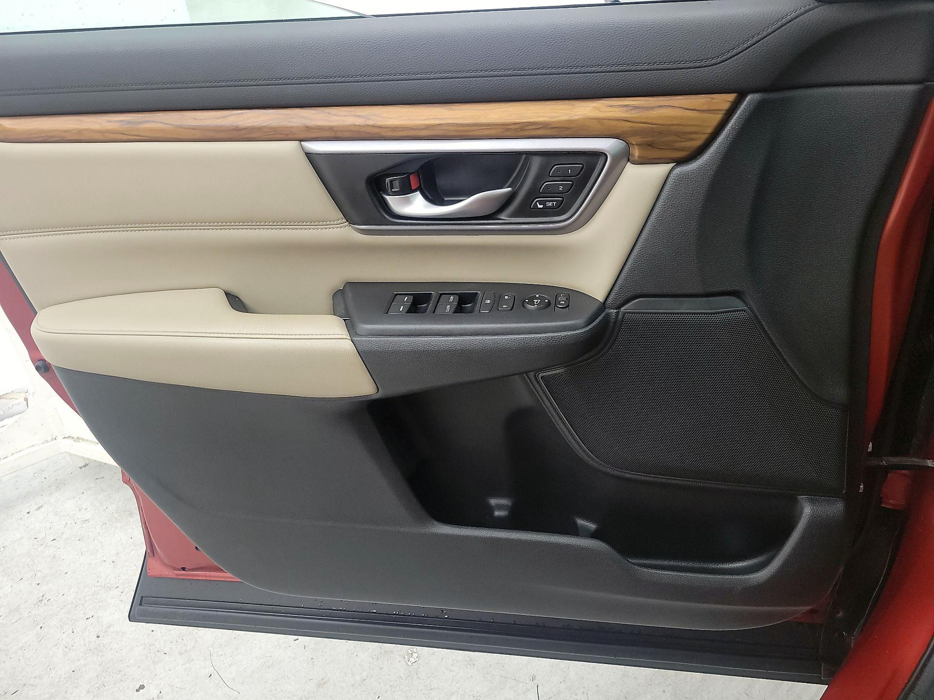 Thumbnail: 2017 Honda CR-V - 12