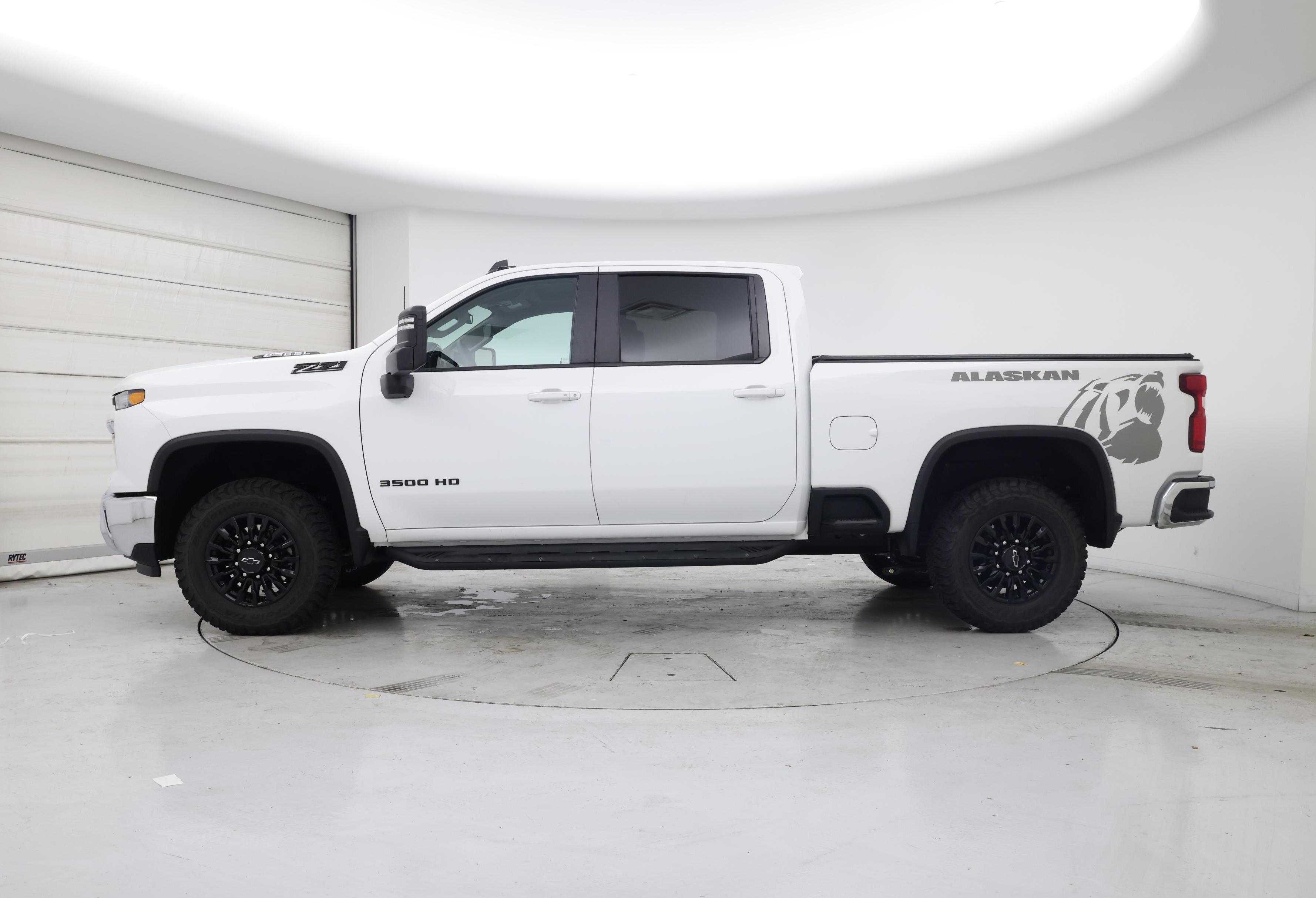 Thumbnail: 2024 Chevrolet Silverado 3500 - 3