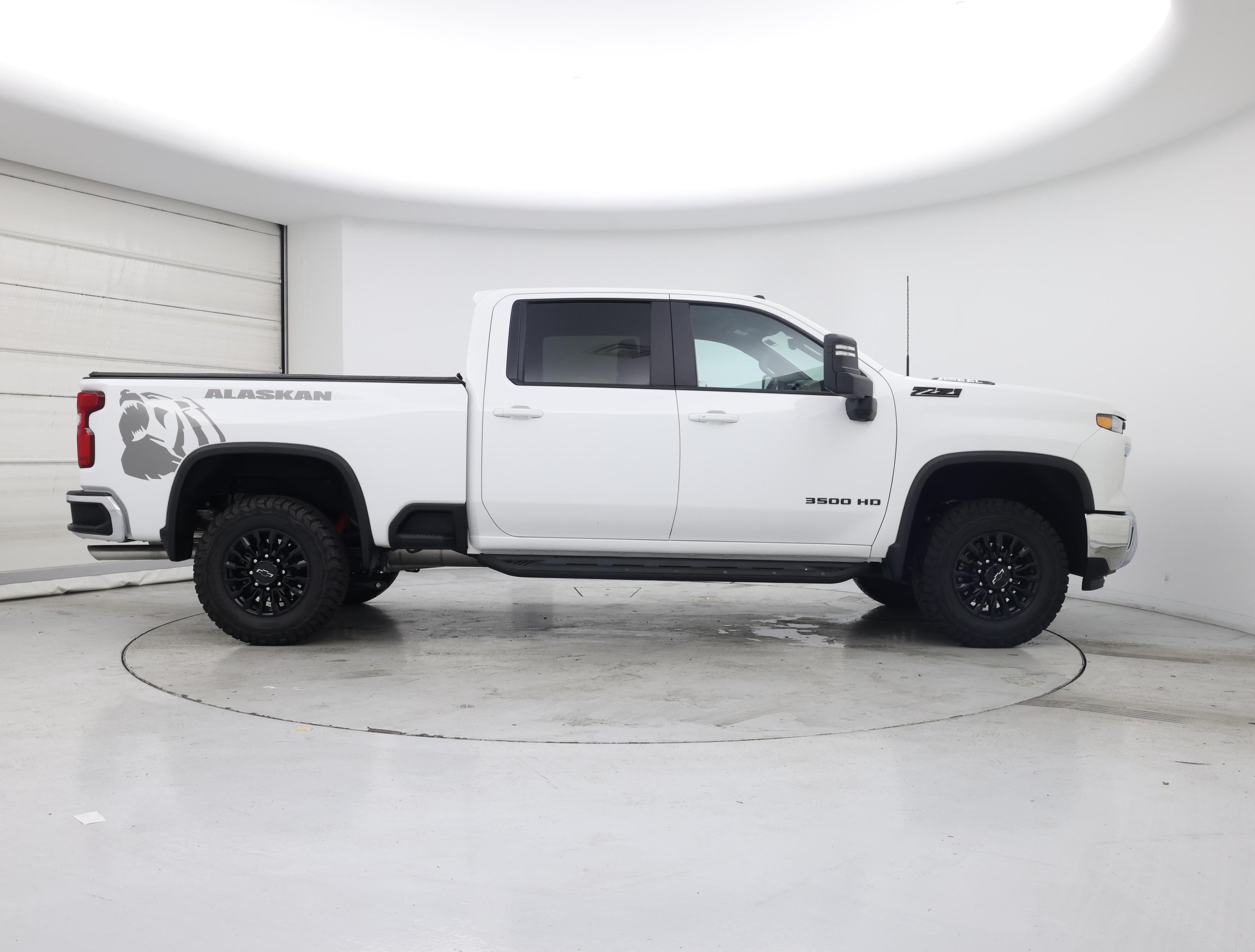 Thumbnail: 2024 Chevrolet Silverado 3500 - 7