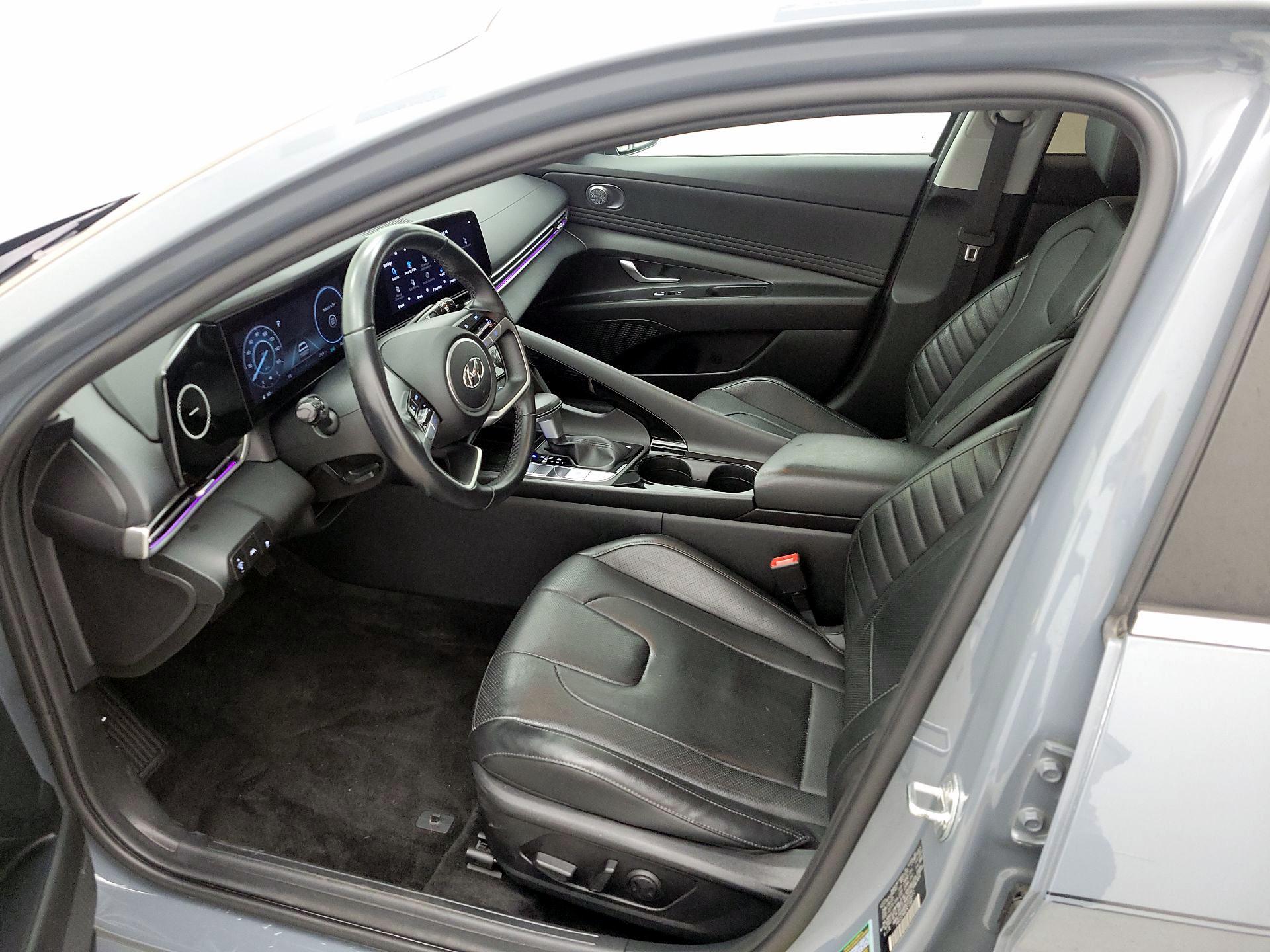 Thumbnail: 2022 Hyundai Elantra - 11