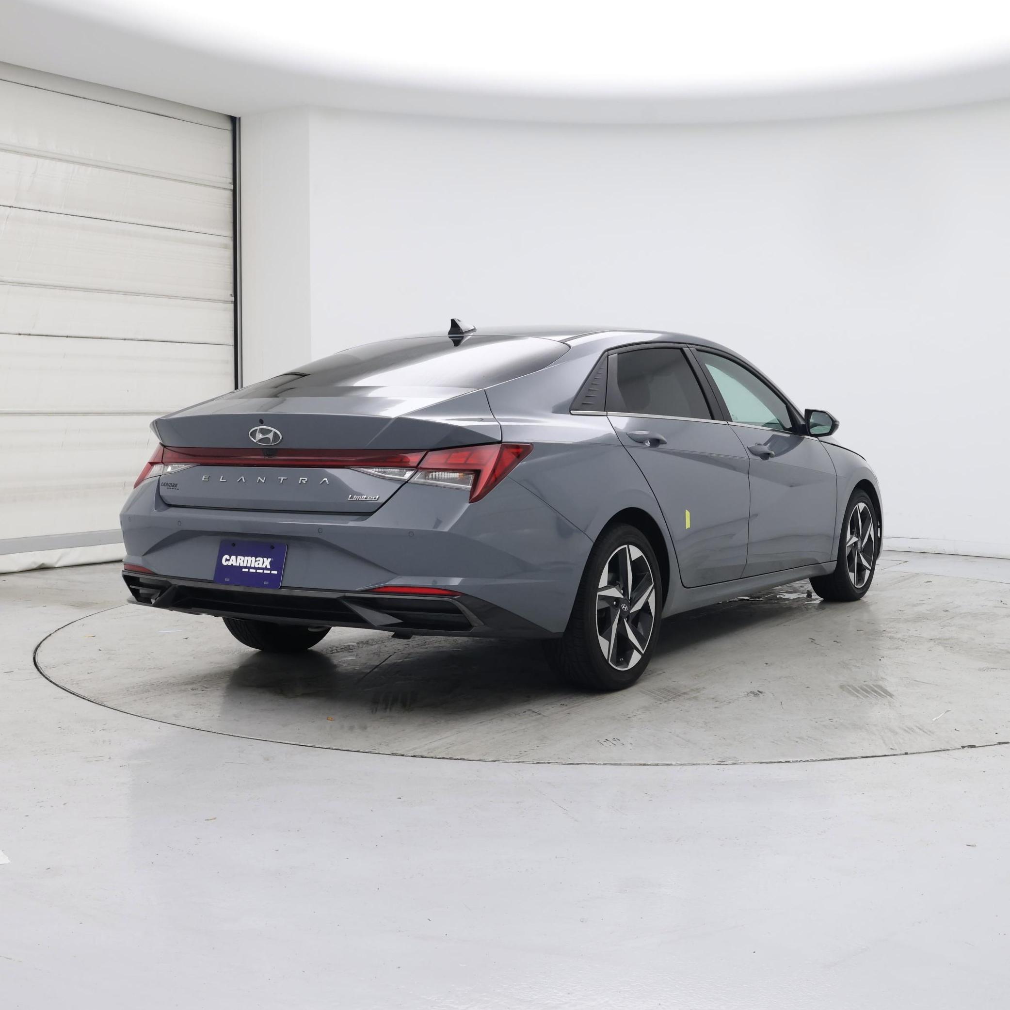 Thumbnail: 2022 Hyundai Elantra - 8