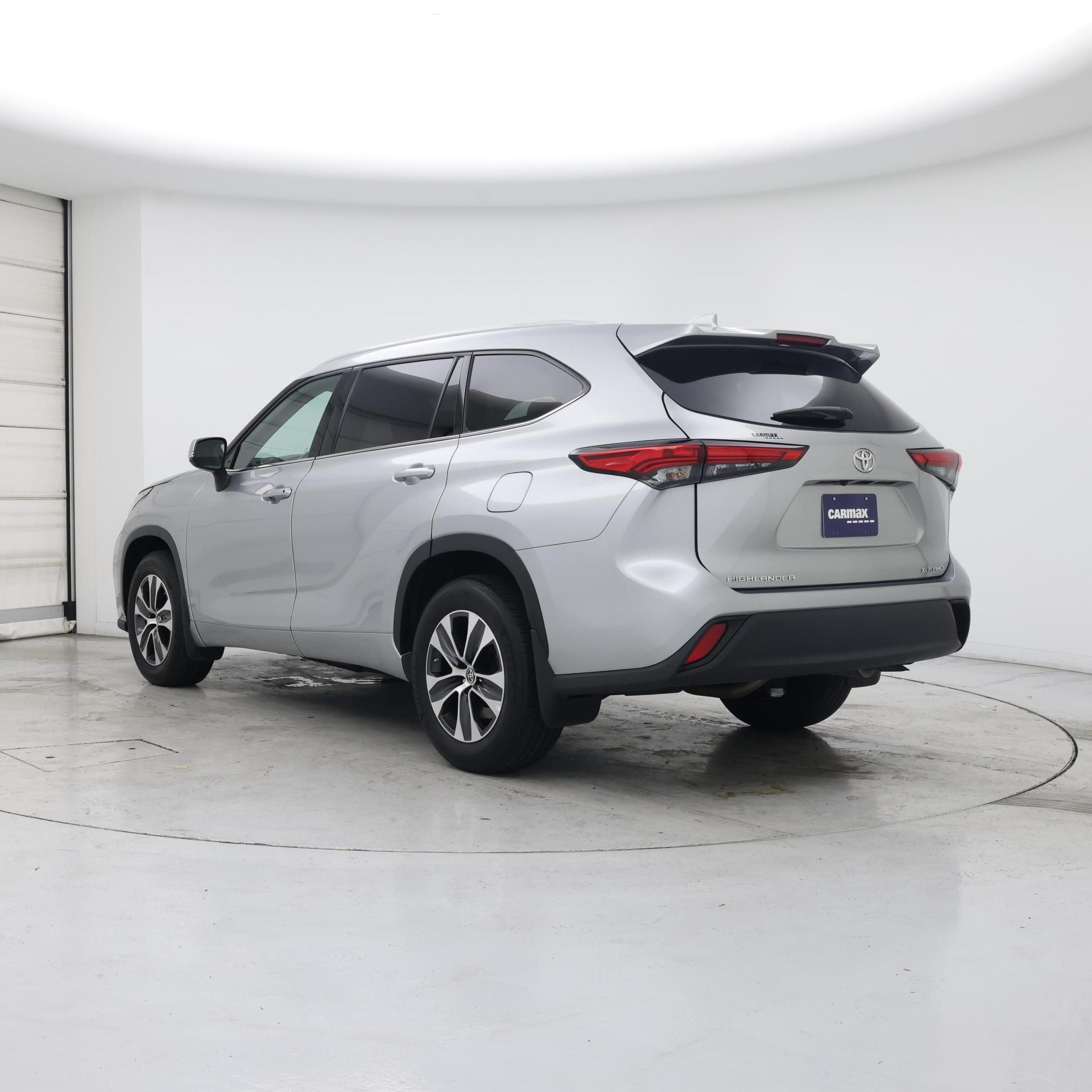 Thumbnail: 2022 Toyota Highlander - 2